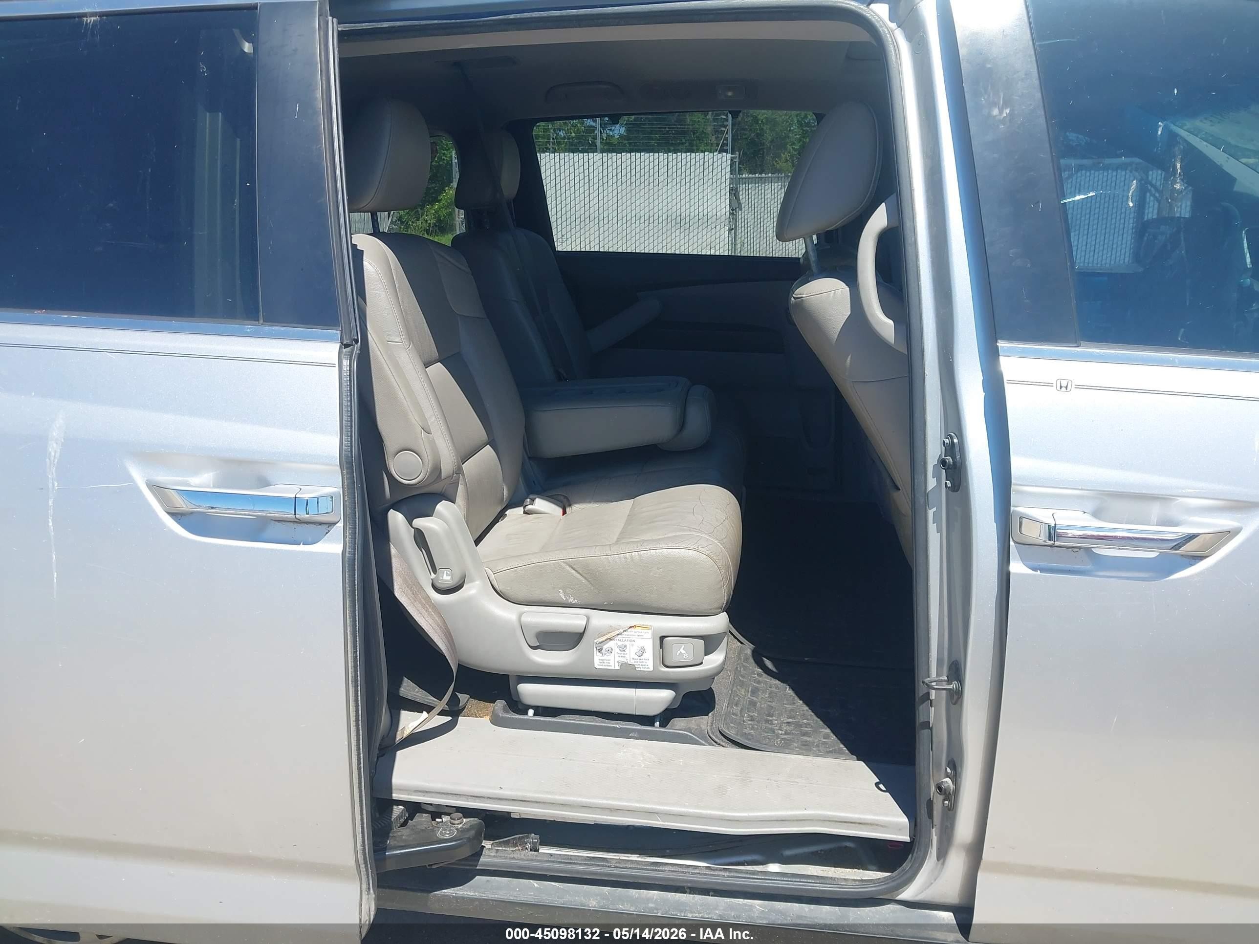 2012 Honda Odyssey Ex-l Silver vin: 5FNRL5H67CB011605
