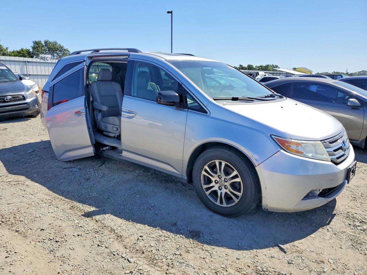 2012 Honda Odyssey Exl Silver vin: 5FNRL5H67CB091178