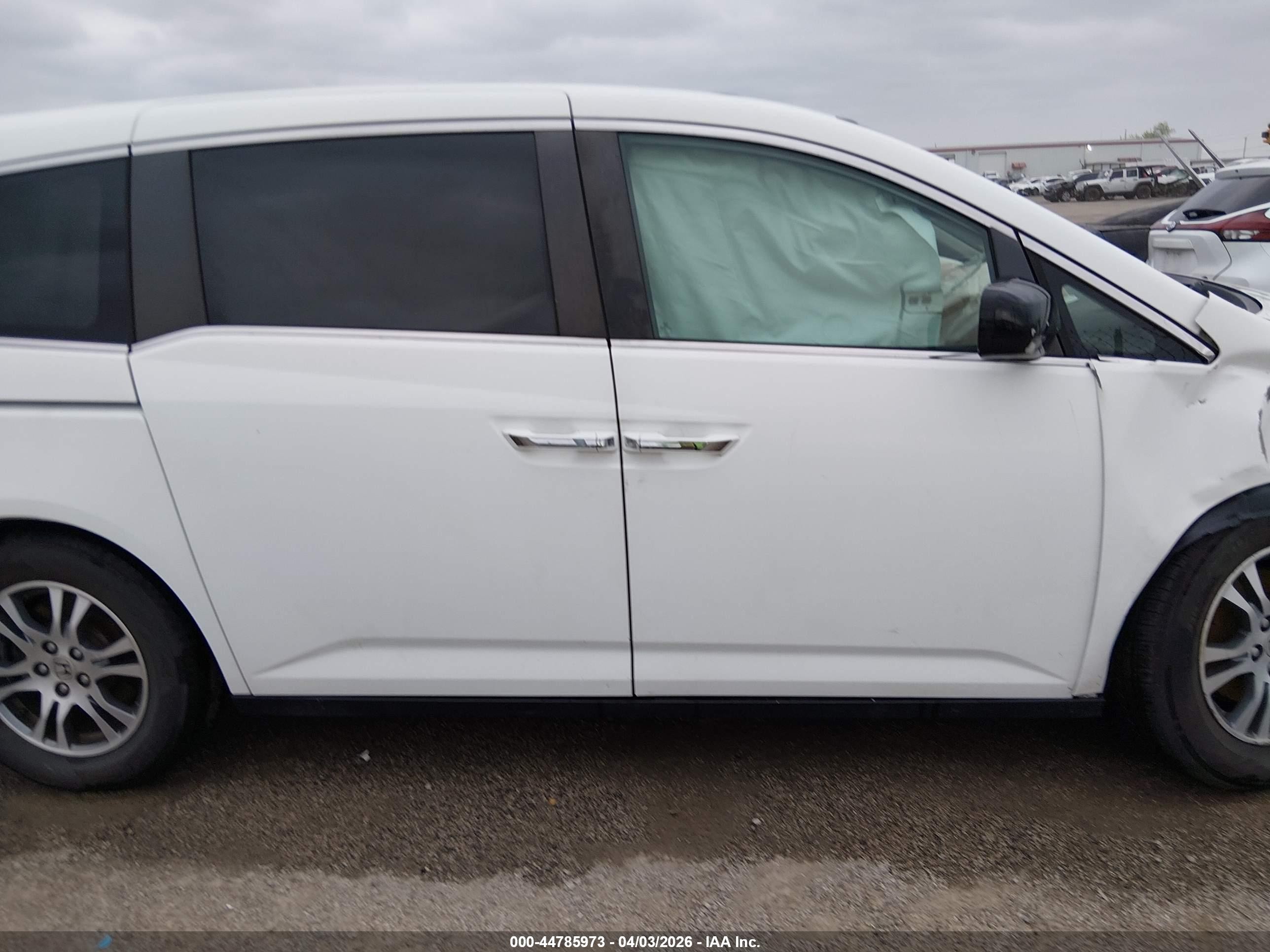 2012 Honda Odyssey Ex-l White vin: 5FNRL5H67CB120162