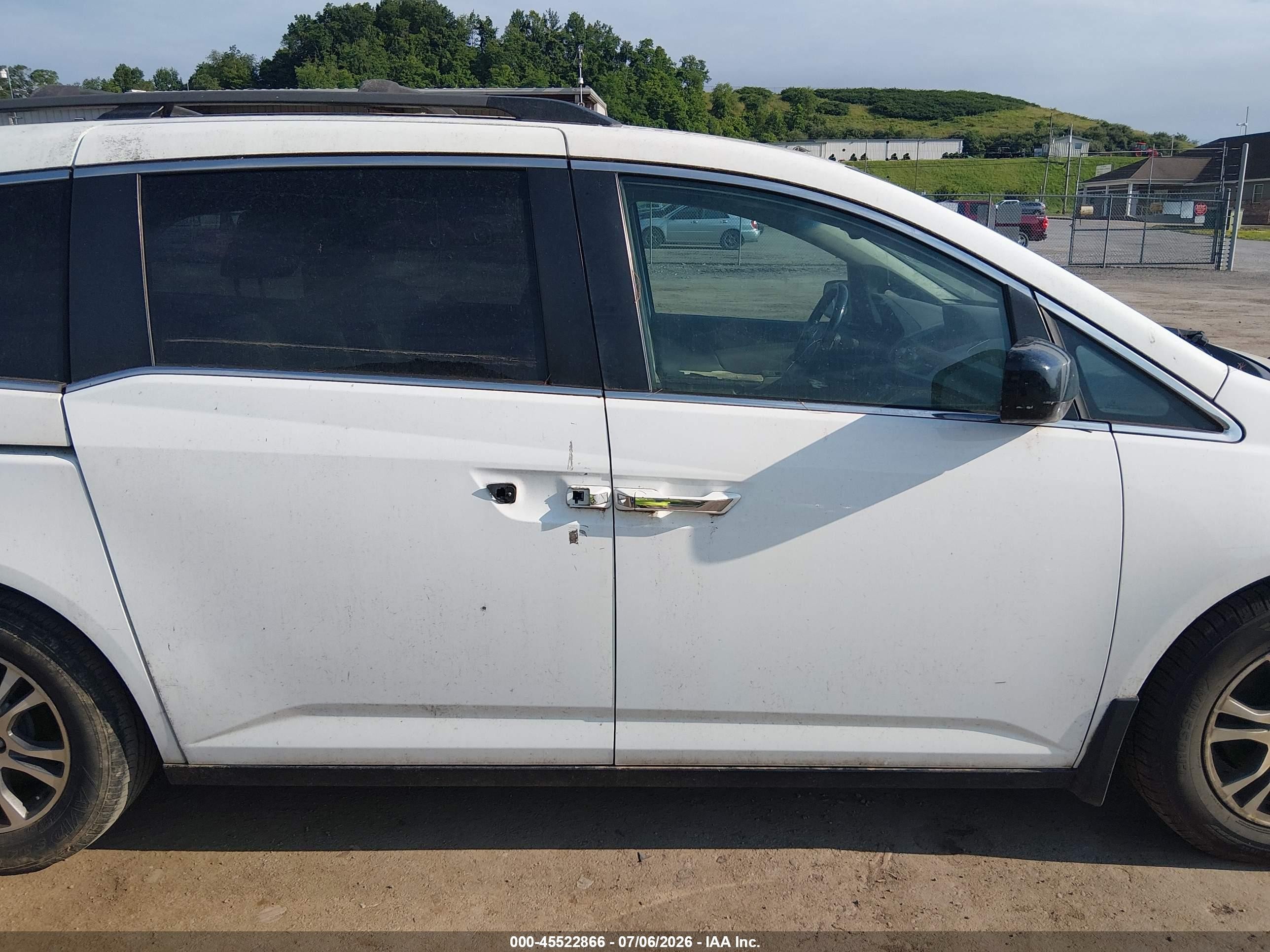2013 Honda Odyssey Ex-l White vin: 5FNRL5H67DB020547
