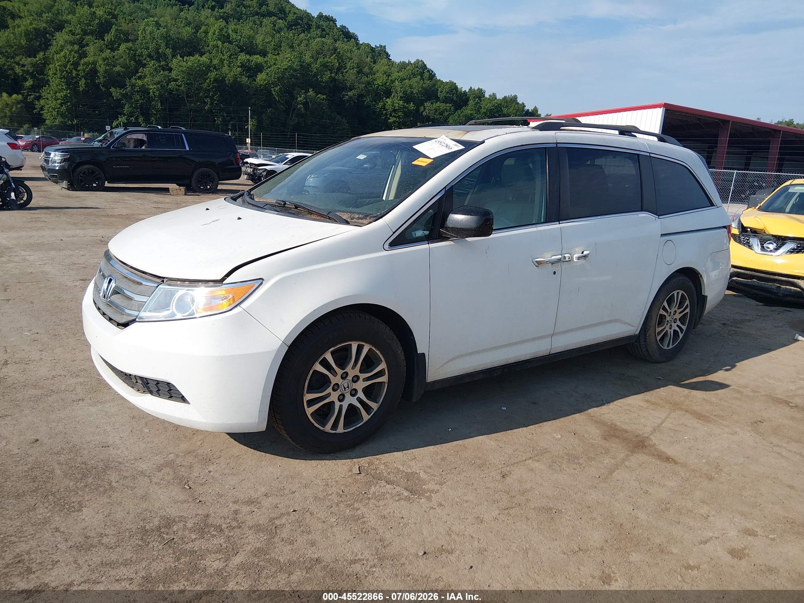 2013 Honda Odyssey Ex-l White vin: 5FNRL5H67DB020547