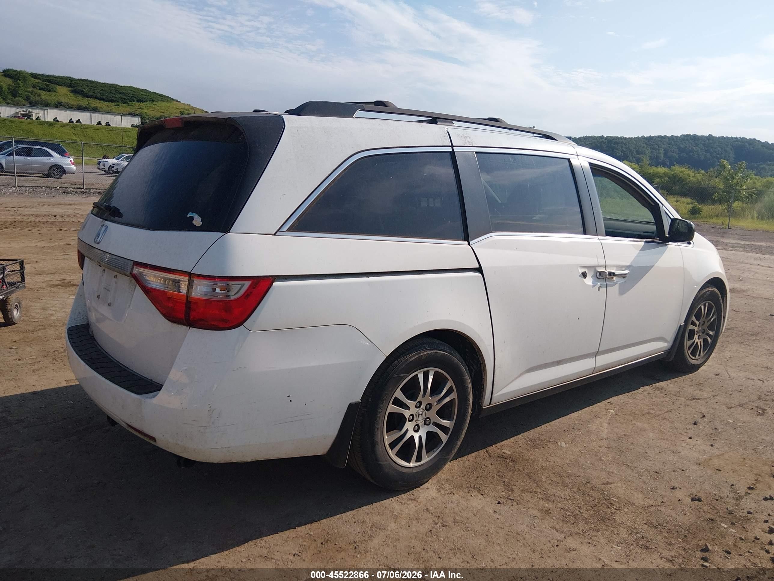 2013 Honda Odyssey Ex-l White vin: 5FNRL5H67DB020547