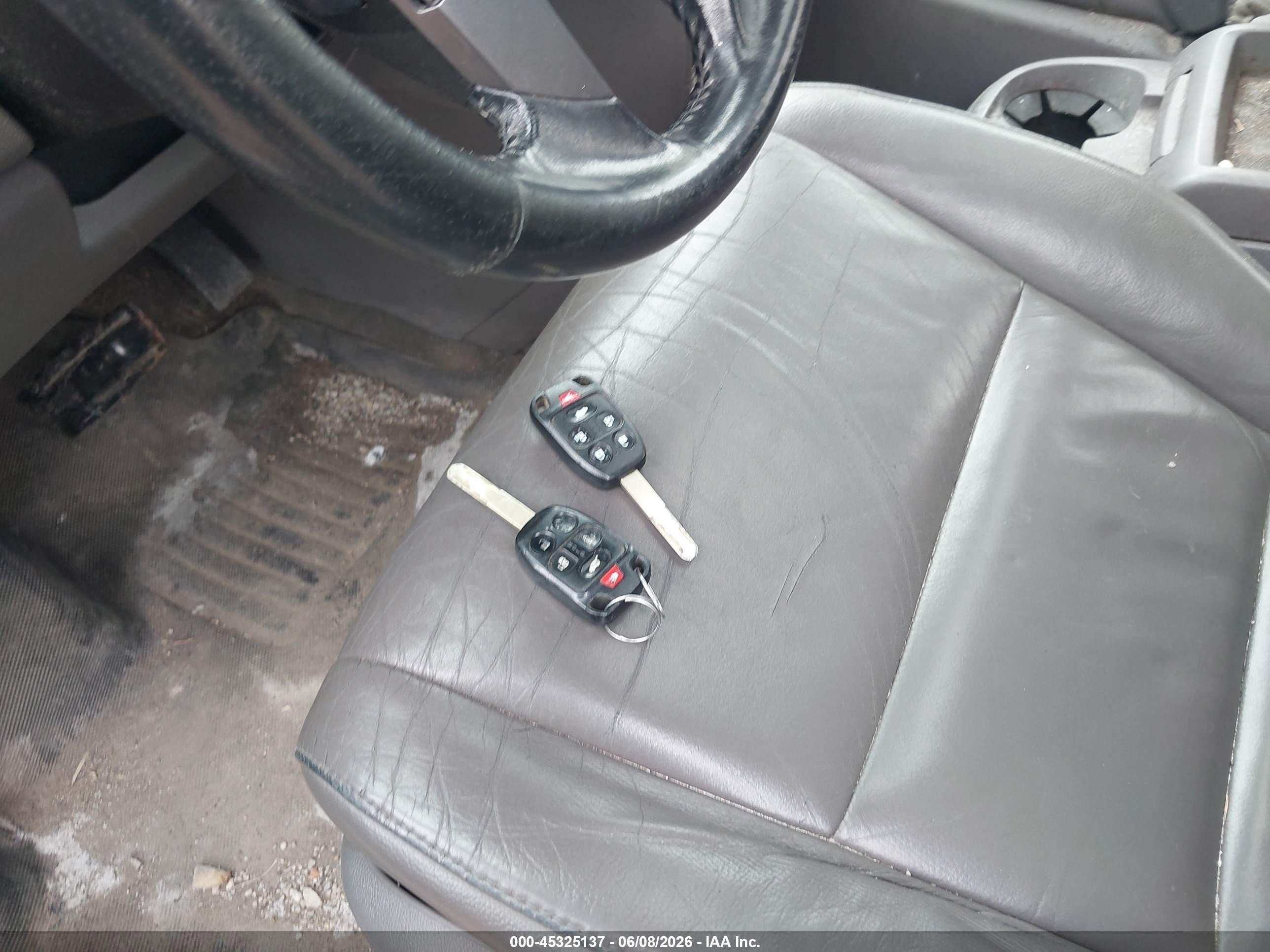 2013 Honda Odyssey Ex-l White vin: 5FNRL5H67DB025537