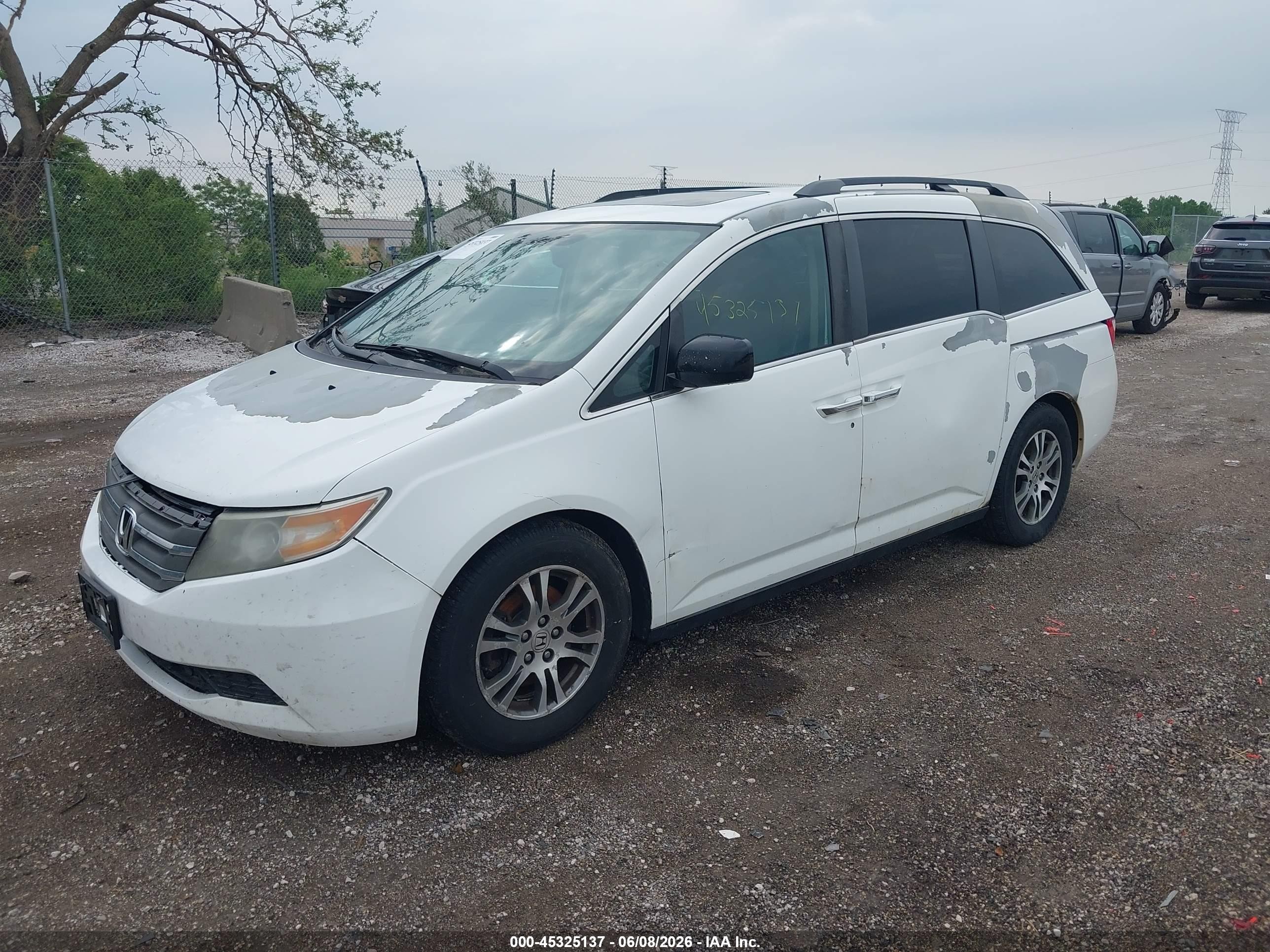 2013 Honda Odyssey Ex-l White vin: 5FNRL5H67DB025537