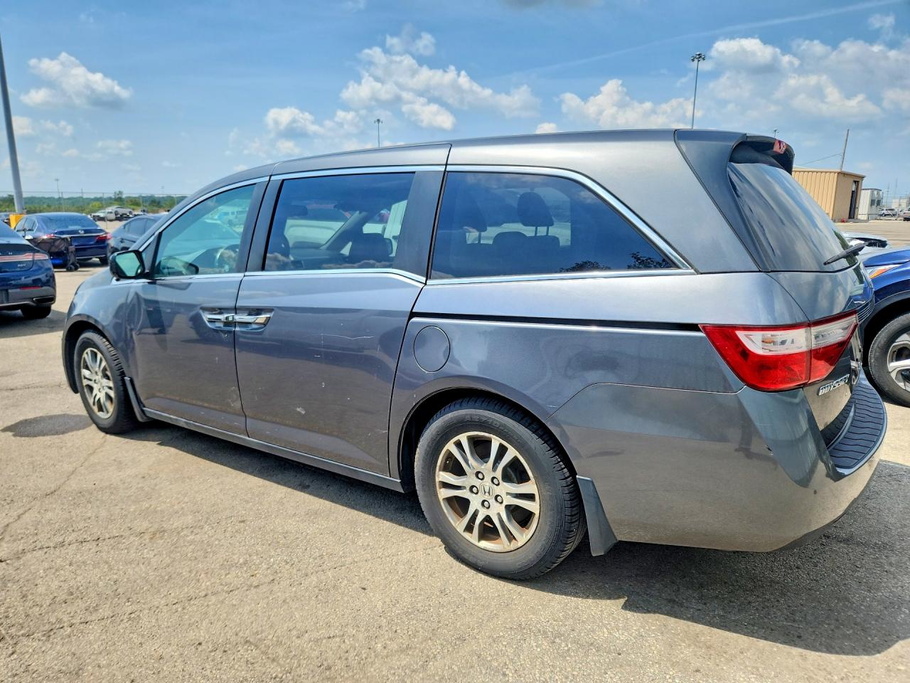 2014 Honda Odyssey Gray vin: 5FNRL5H67DB043875