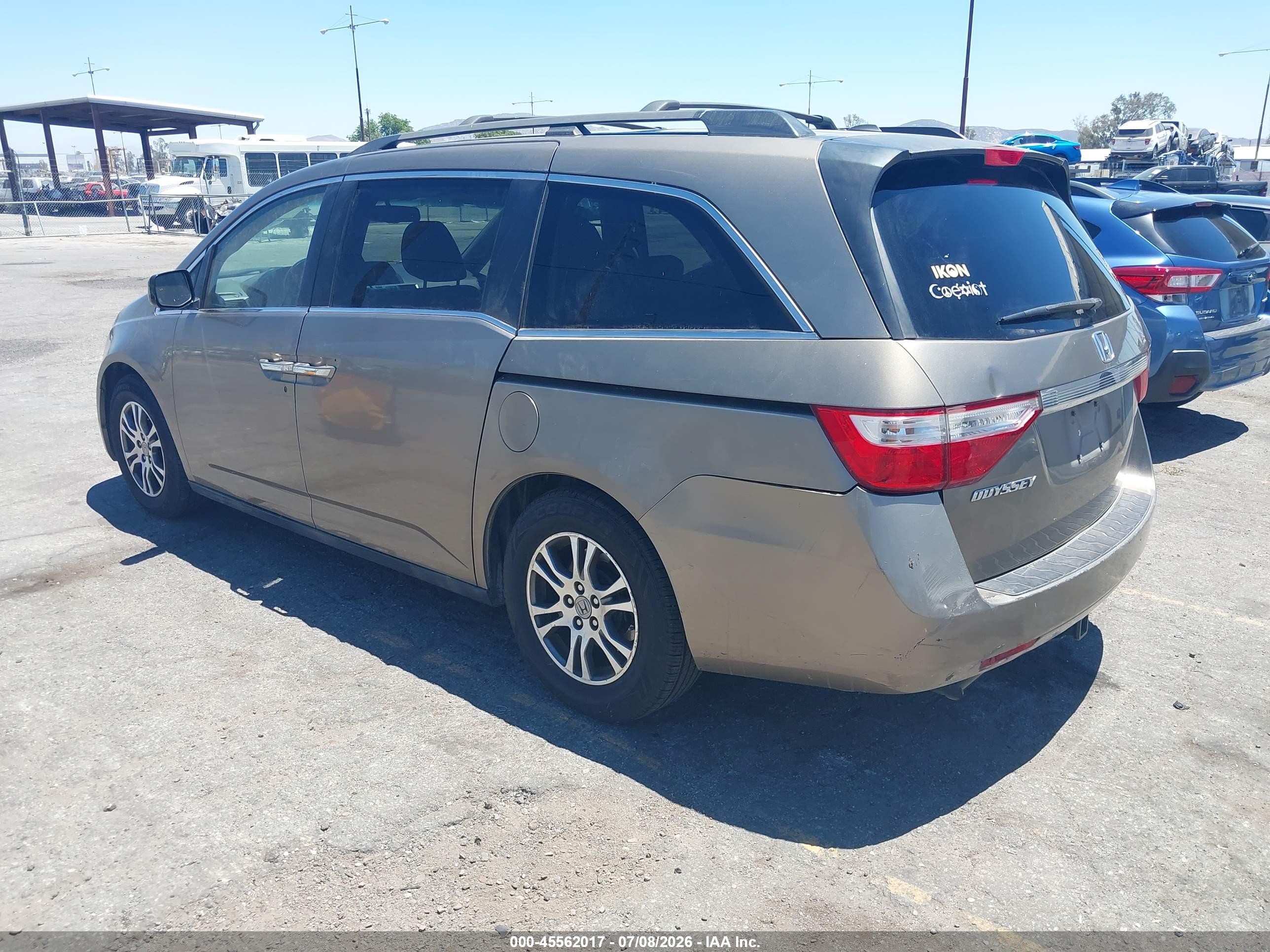 2013 Honda Odyssey Ex-l Beige vin: 5FNRL5H67DB045562