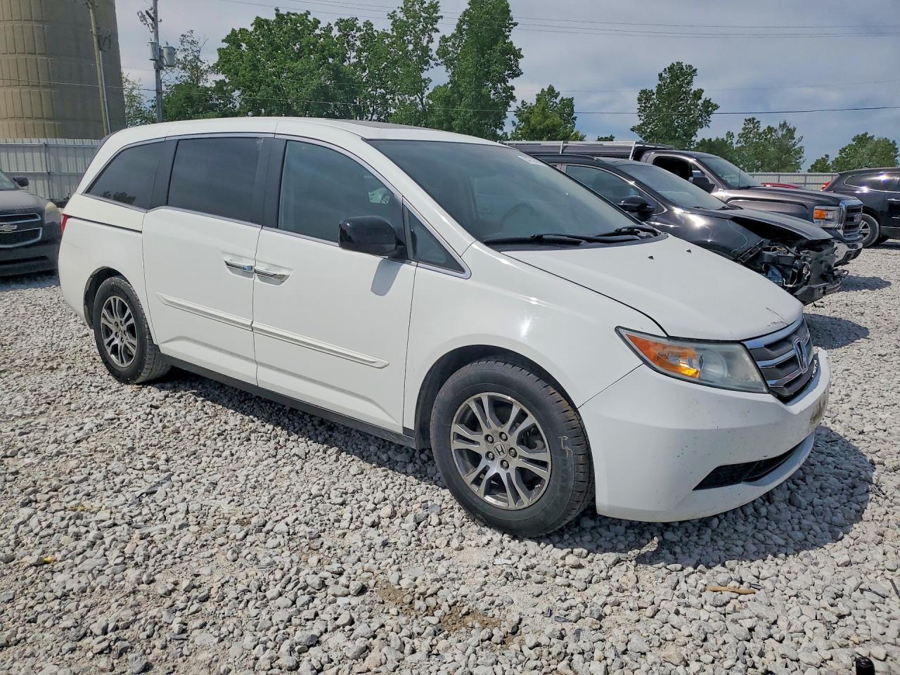 2013 Honda Odyss Ex-l White vin: 5FNRL5H67DB047232