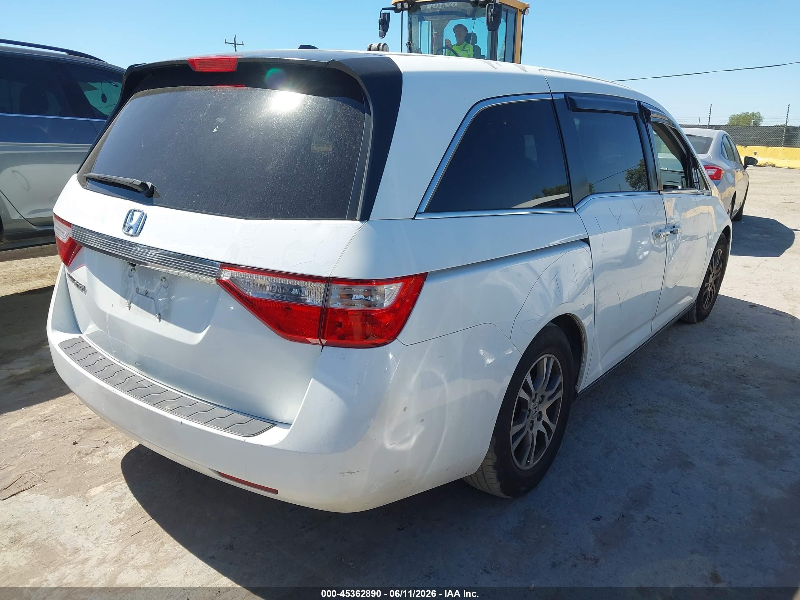 2013 Honda Odyssey Ex-l White vin: 5FNRL5H67DB081526