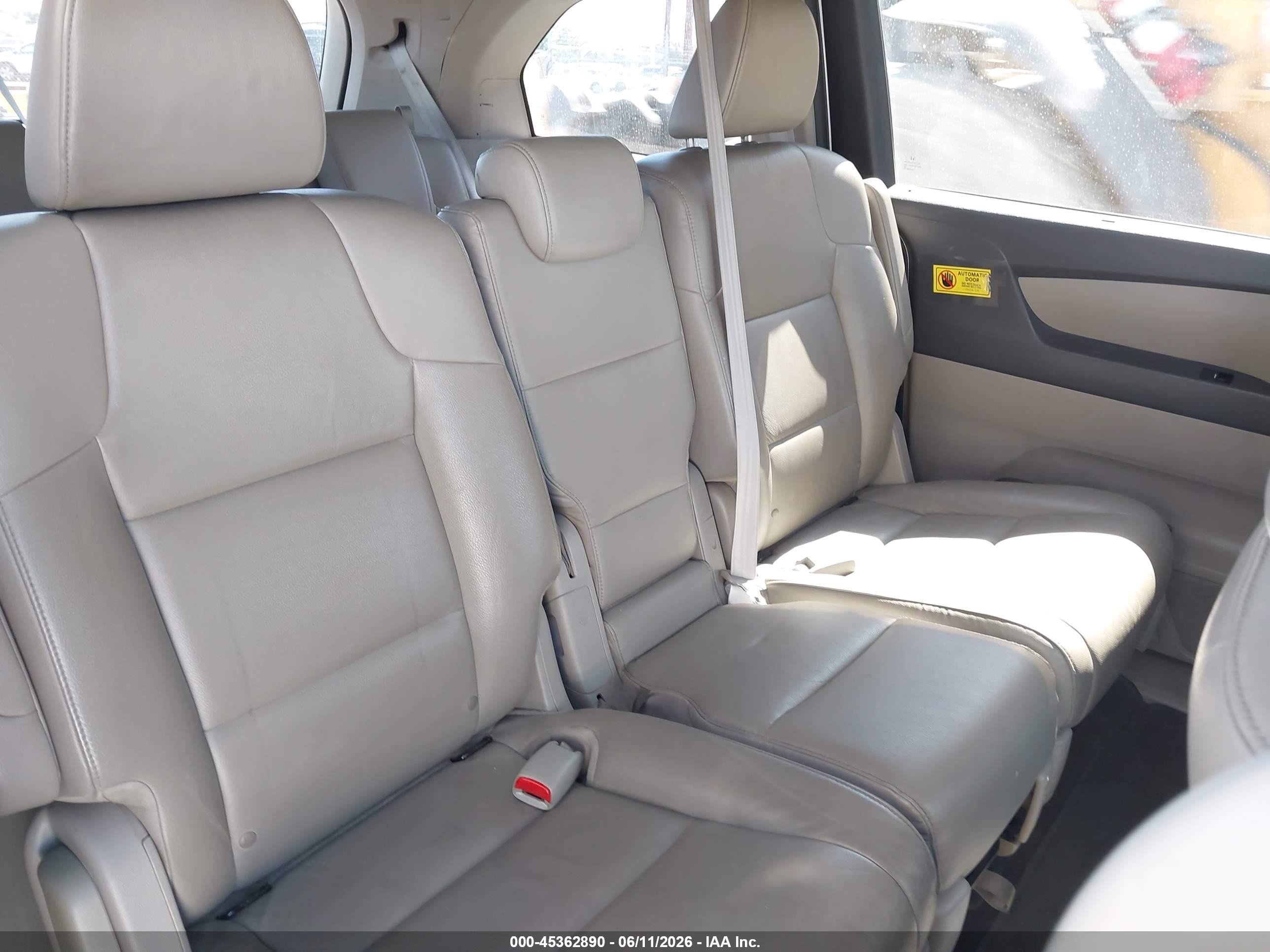 2013 Honda Odyssey Ex-l White vin: 5FNRL5H67DB081526