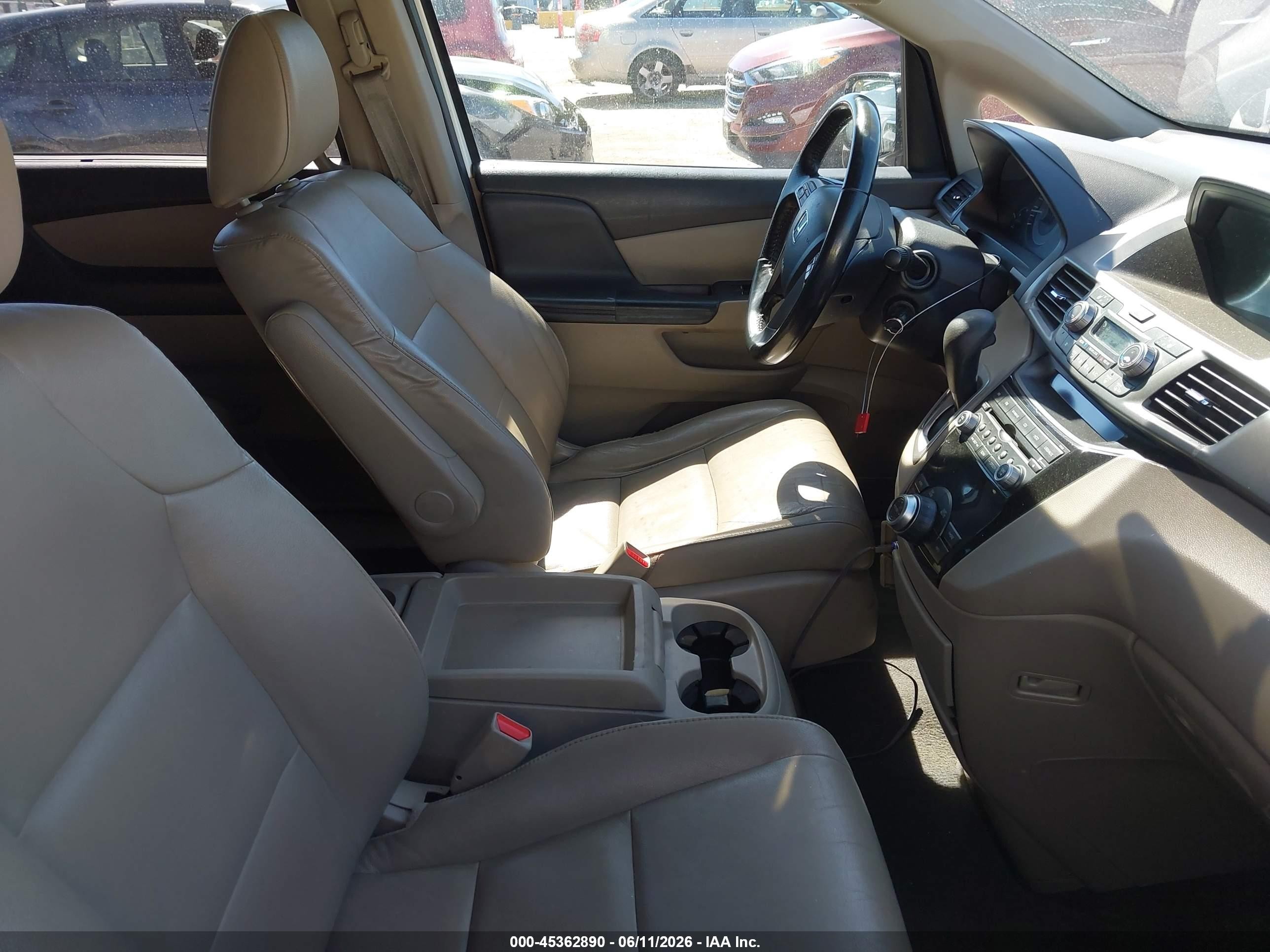 2013 Honda Odyssey Ex-l White vin: 5FNRL5H67DB081526