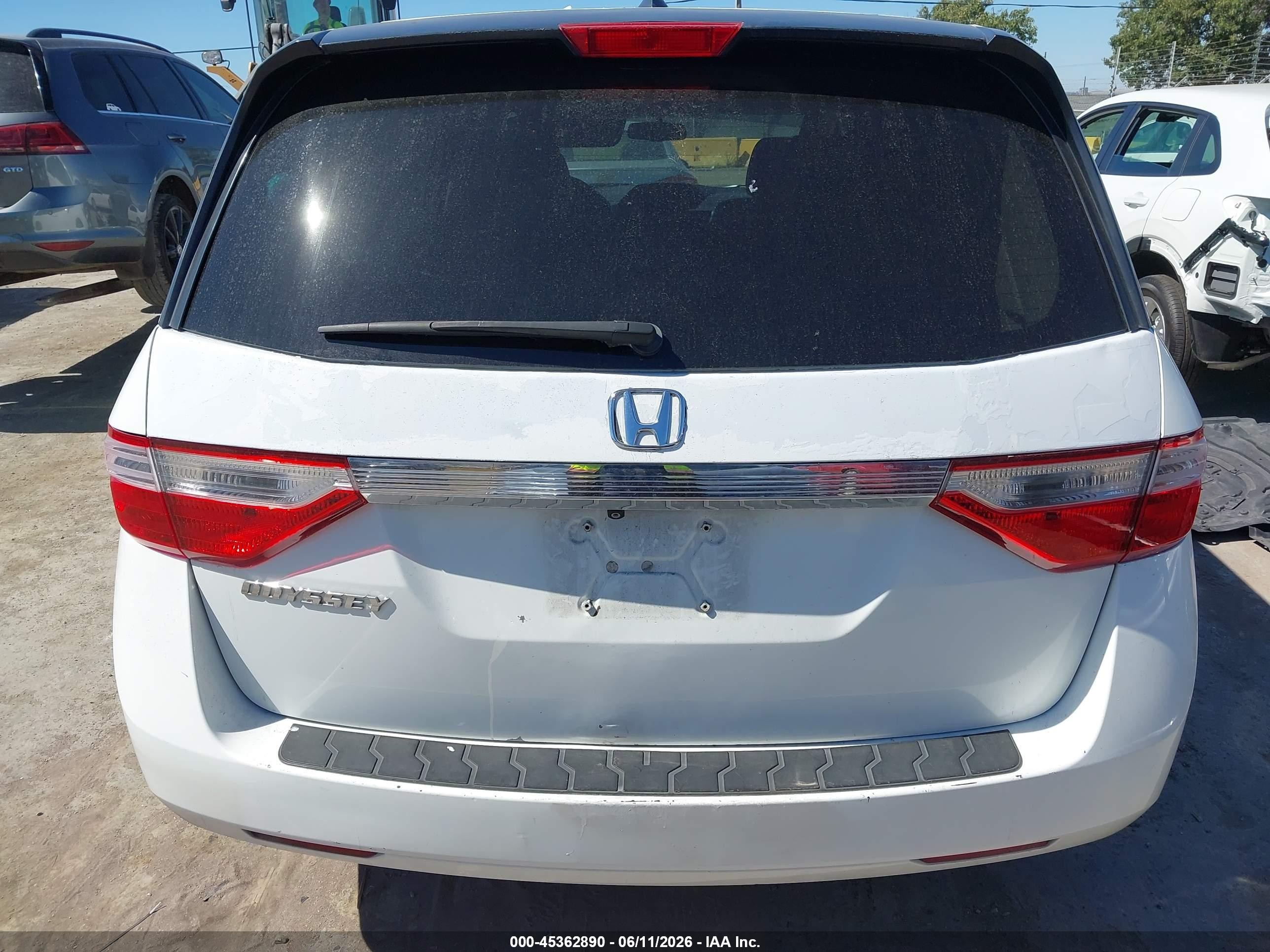 2013 Honda Odyssey Ex-l White vin: 5FNRL5H67DB081526