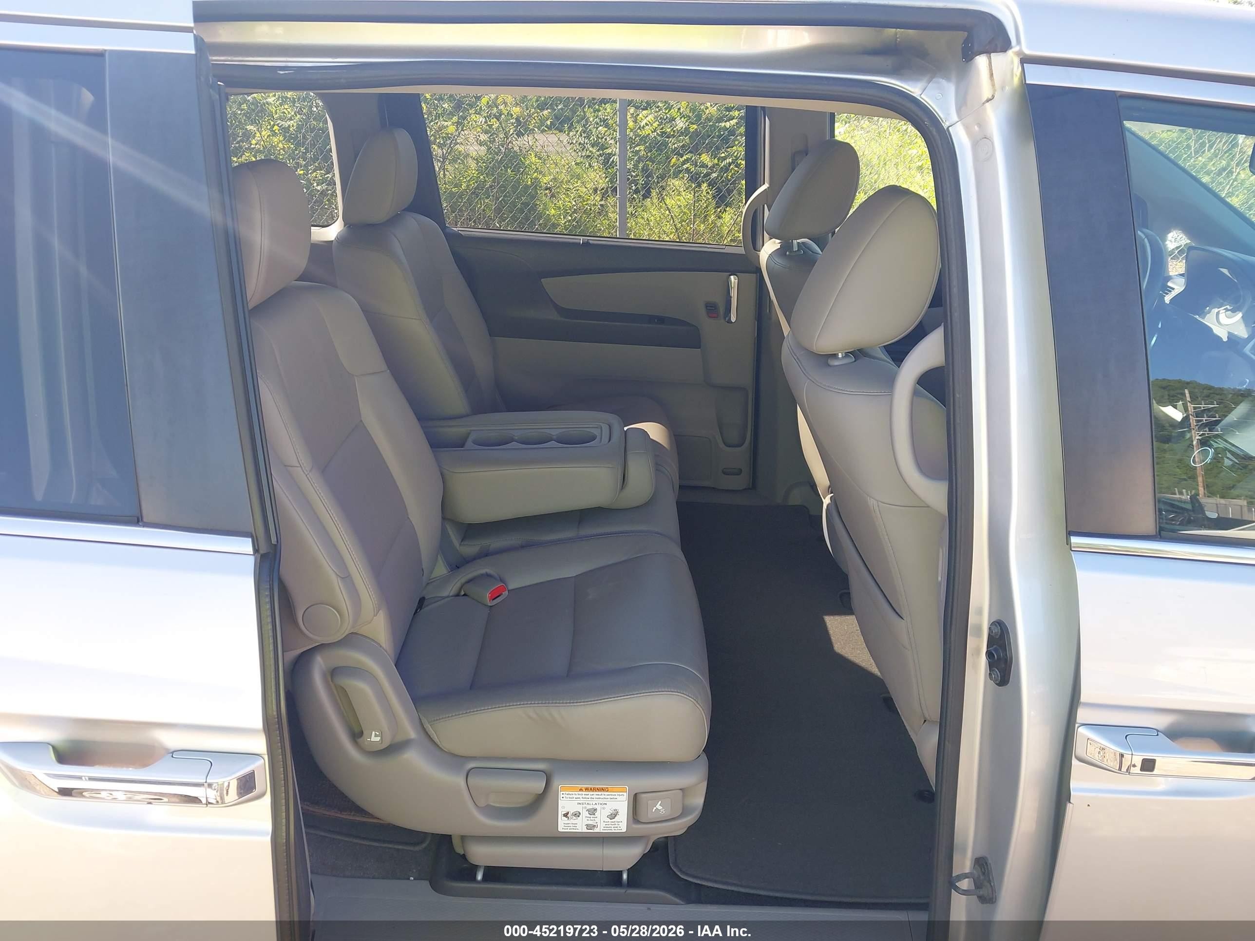 2014 Honda Odyssey Ex-l Silver vin: 5FNRL5H67EB039259