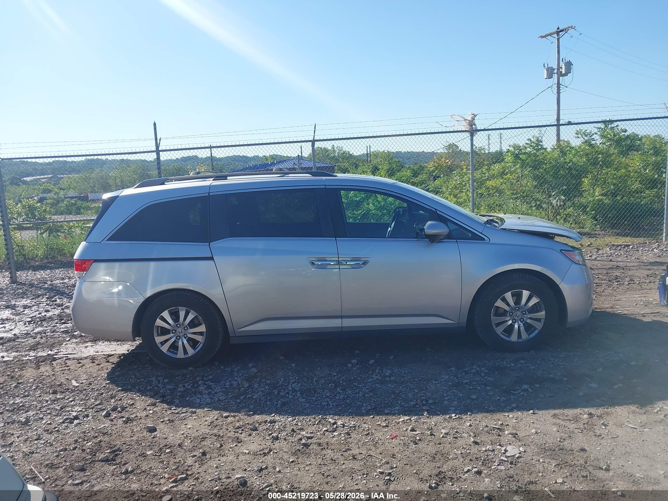2014 Honda Odyssey Ex-l Silver vin: 5FNRL5H67EB039259