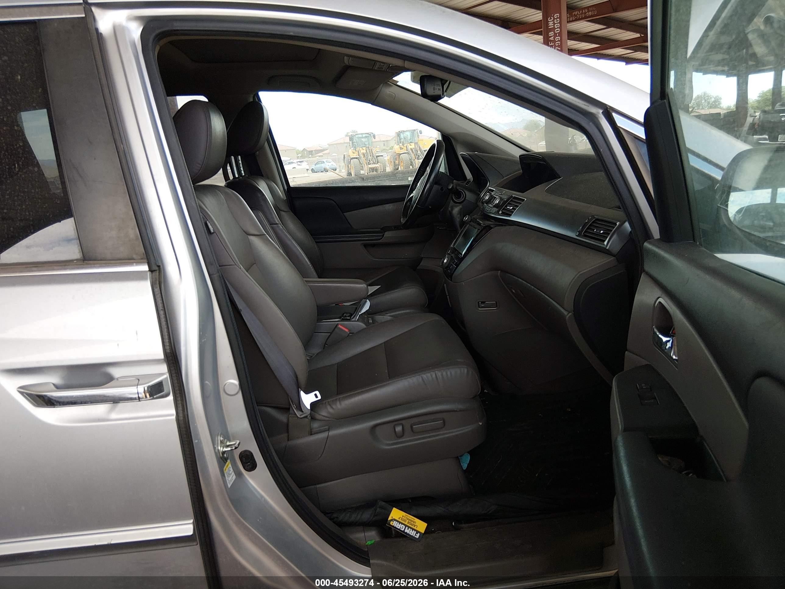 2014 Honda Odyssey Ex-l Silver vin: 5FNRL5H67EB099722
