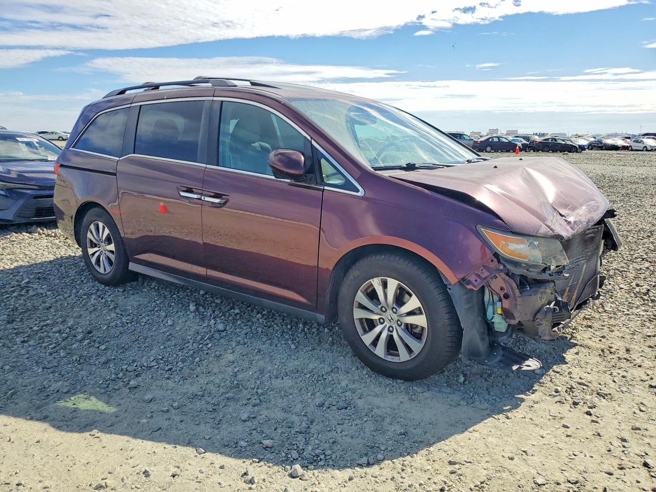 2015 Honda Odyssey Burgundy vin: 5FNRL5H67FB005761
