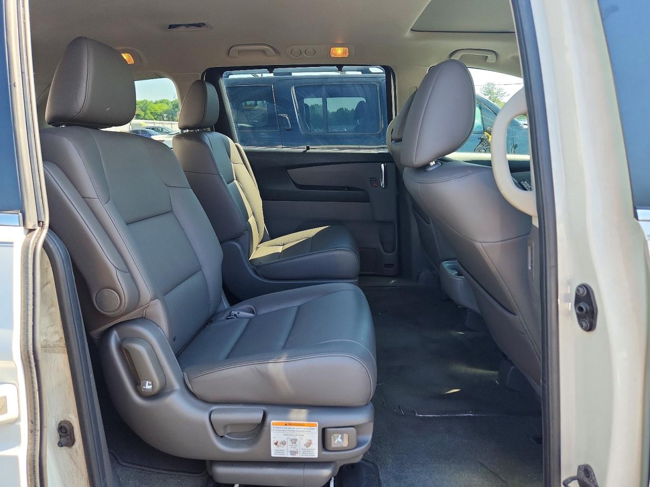 2015 Honda Odyssey Exl White vin: 5FNRL5H67FB066060