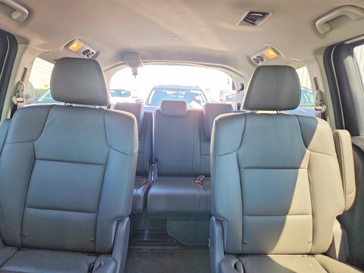2015 Honda Odyssey Exl White vin: 5FNRL5H67FB066060