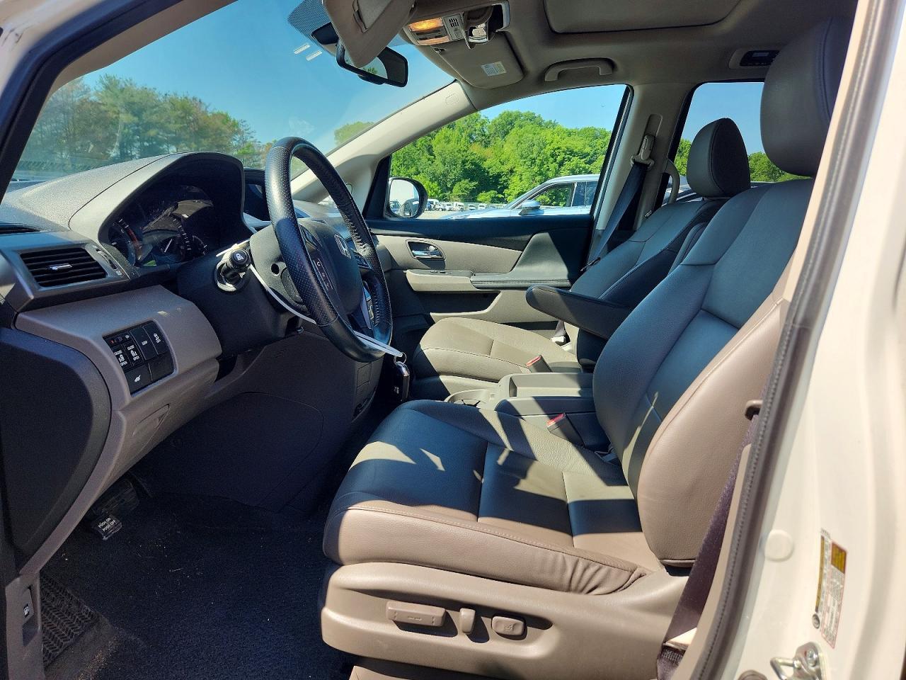 2015 Honda Odyssey Exl White vin: 5FNRL5H67FB066060