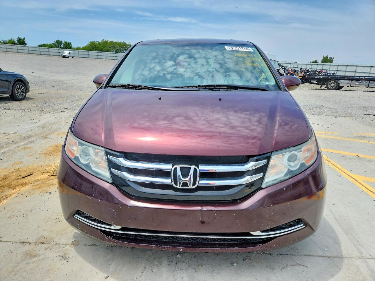 2015 Honda Odyssey Maroon vin: 5FNRL5H67FB085577