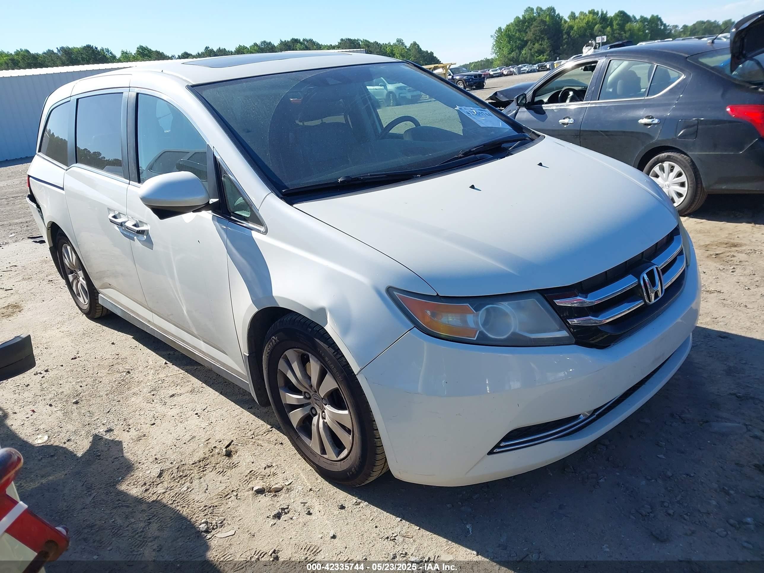 2015 Honda Odyssey Ex-l White vin: 5FNRL5H67FB118657