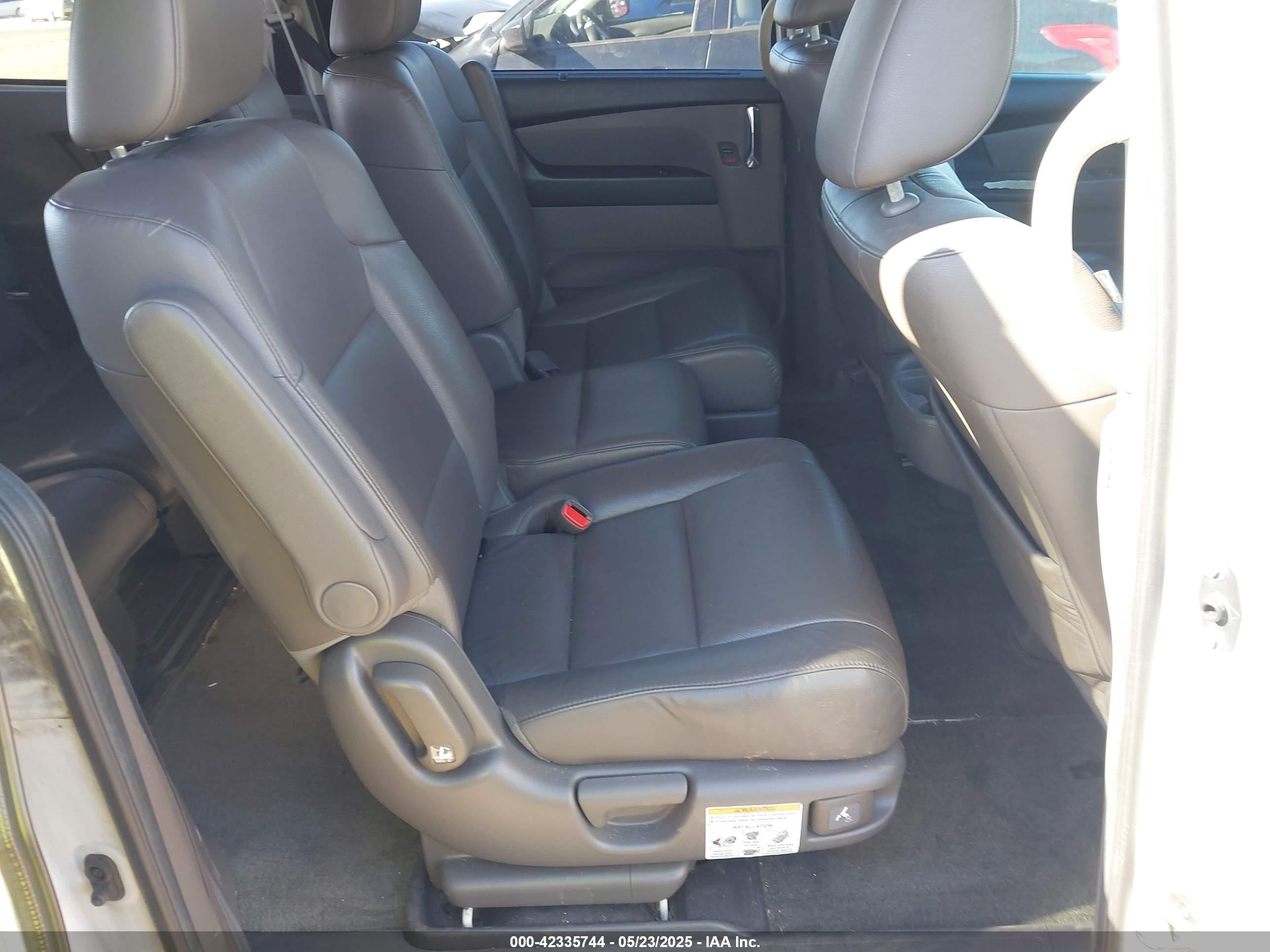 2015 Honda Odyssey Ex-l White vin: 5FNRL5H67FB118657
