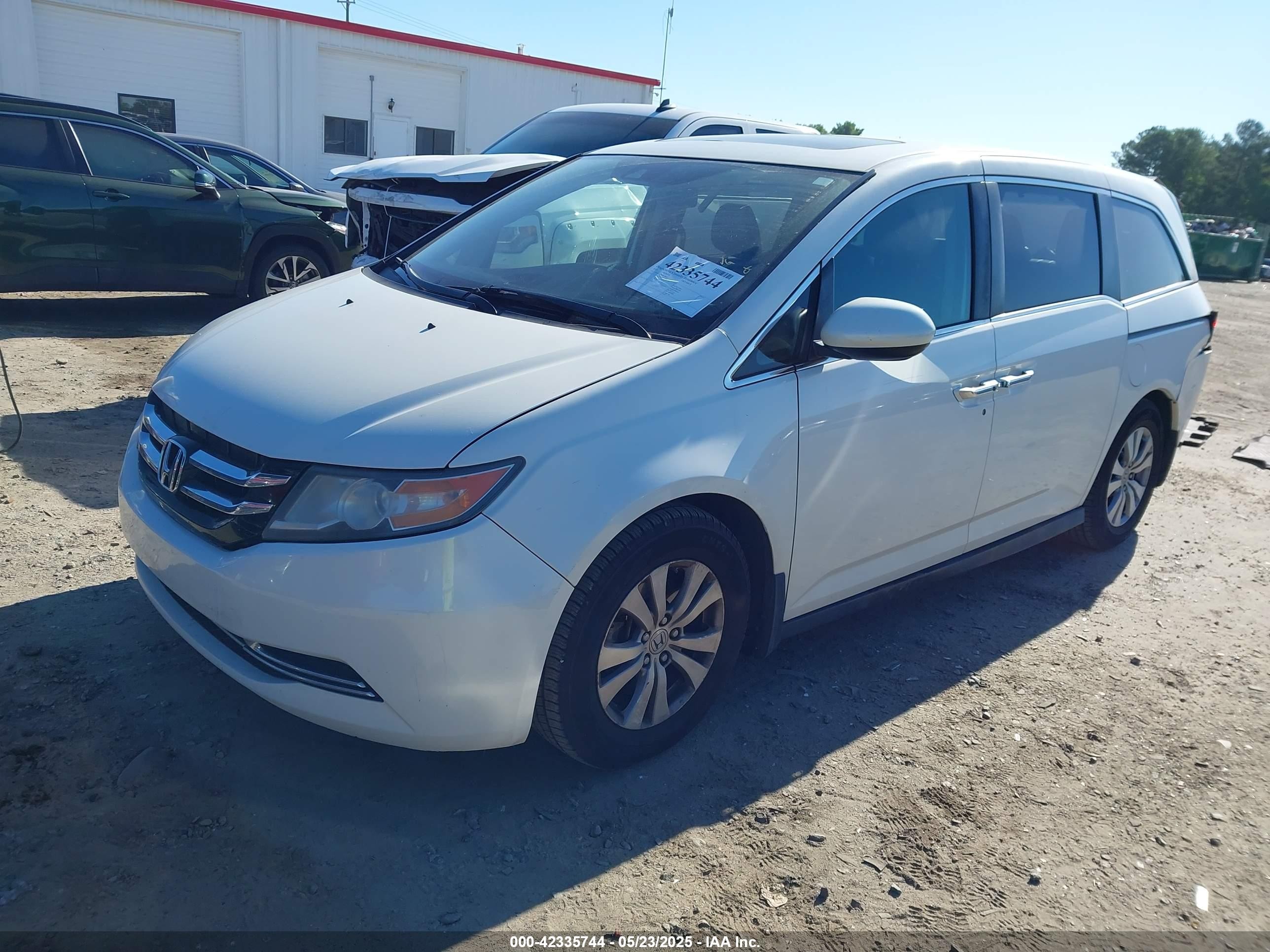 2015 Honda Odyssey Ex-l White vin: 5FNRL5H67FB118657
