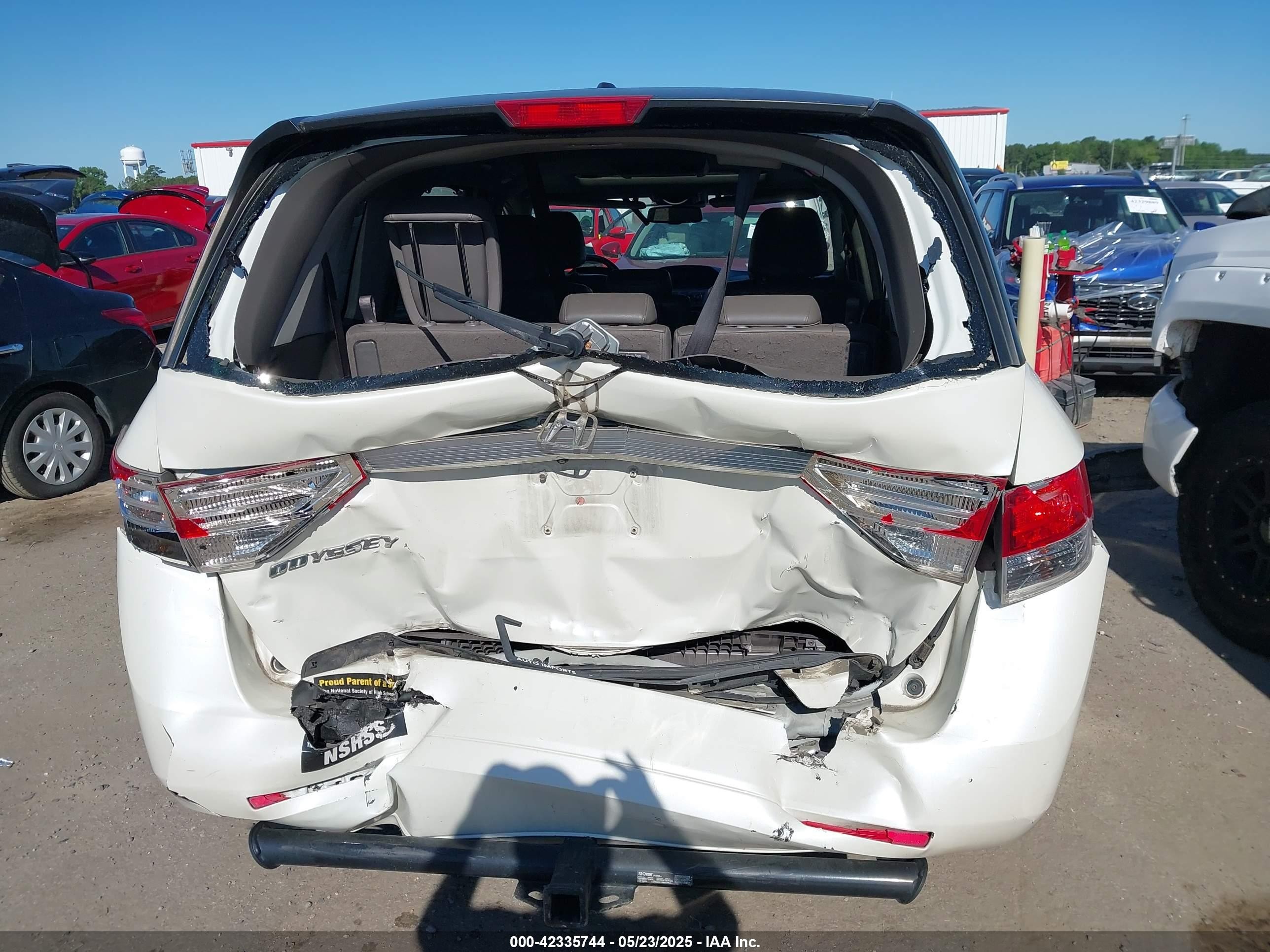 2015 Honda Odyssey Ex-l White vin: 5FNRL5H67FB118657