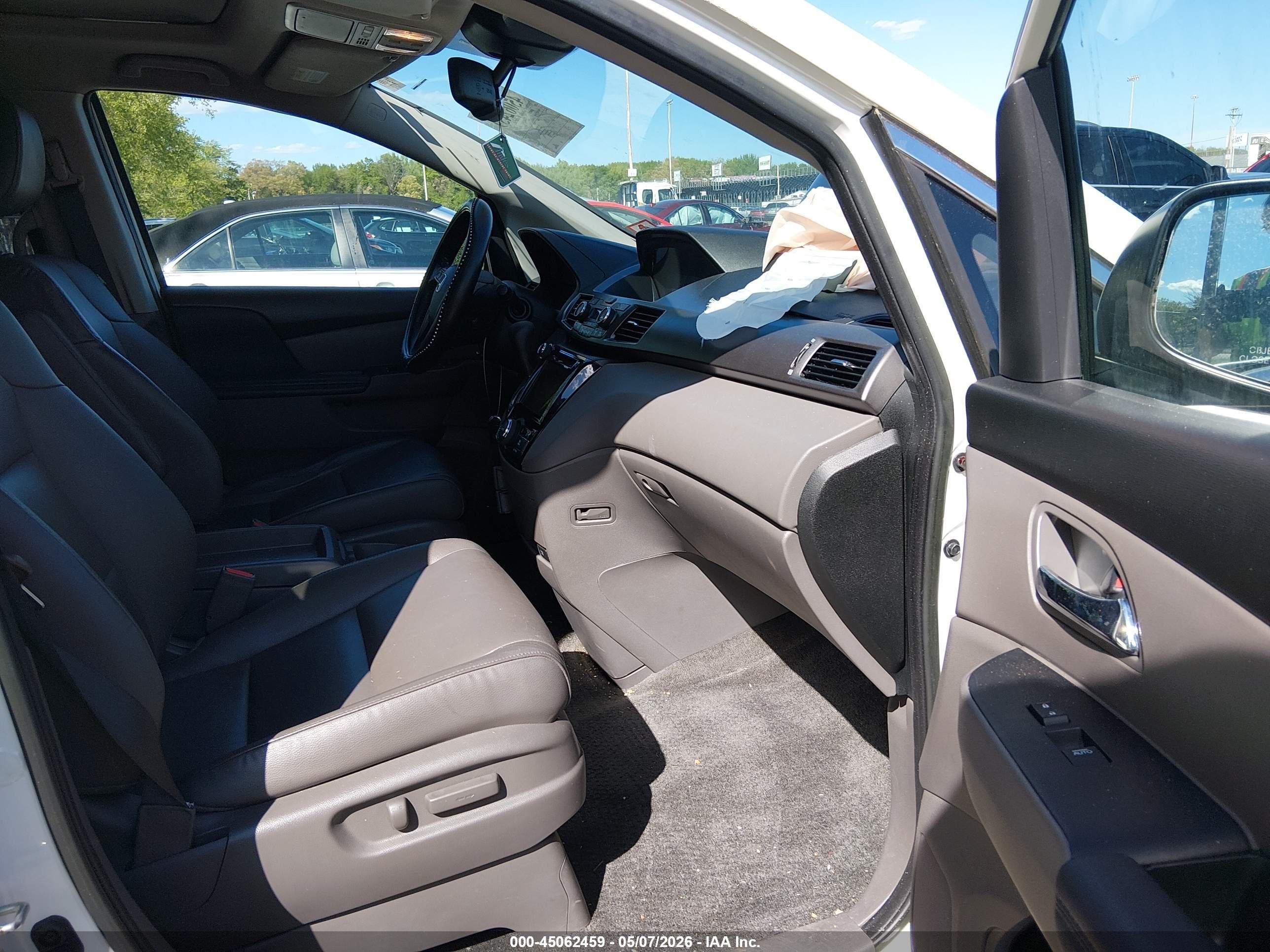 2015 Honda Odyssey Ex-l White vin: 5FNRL5H67FB124488