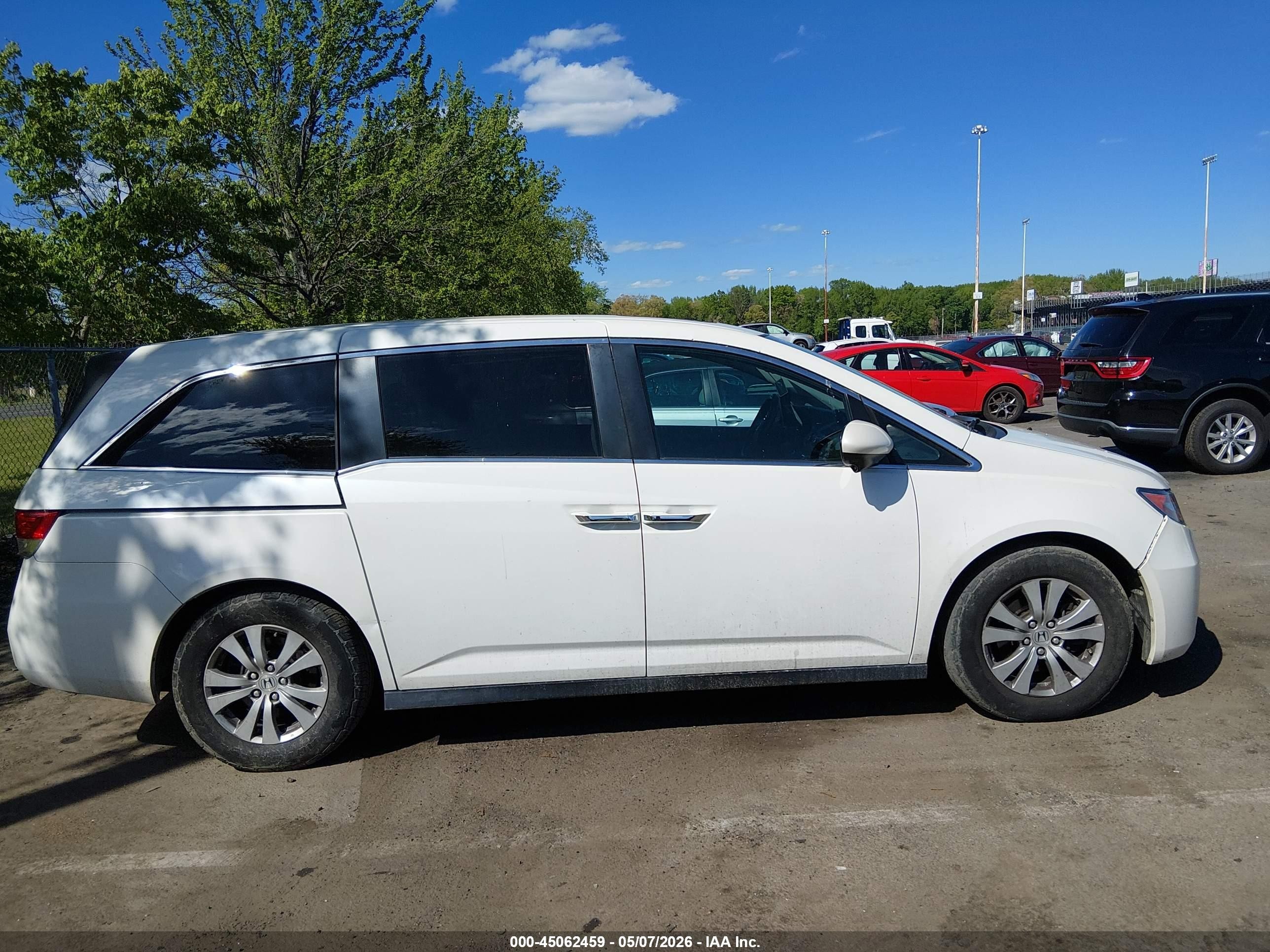 2015 Honda Odyssey Ex-l White vin: 5FNRL5H67FB124488