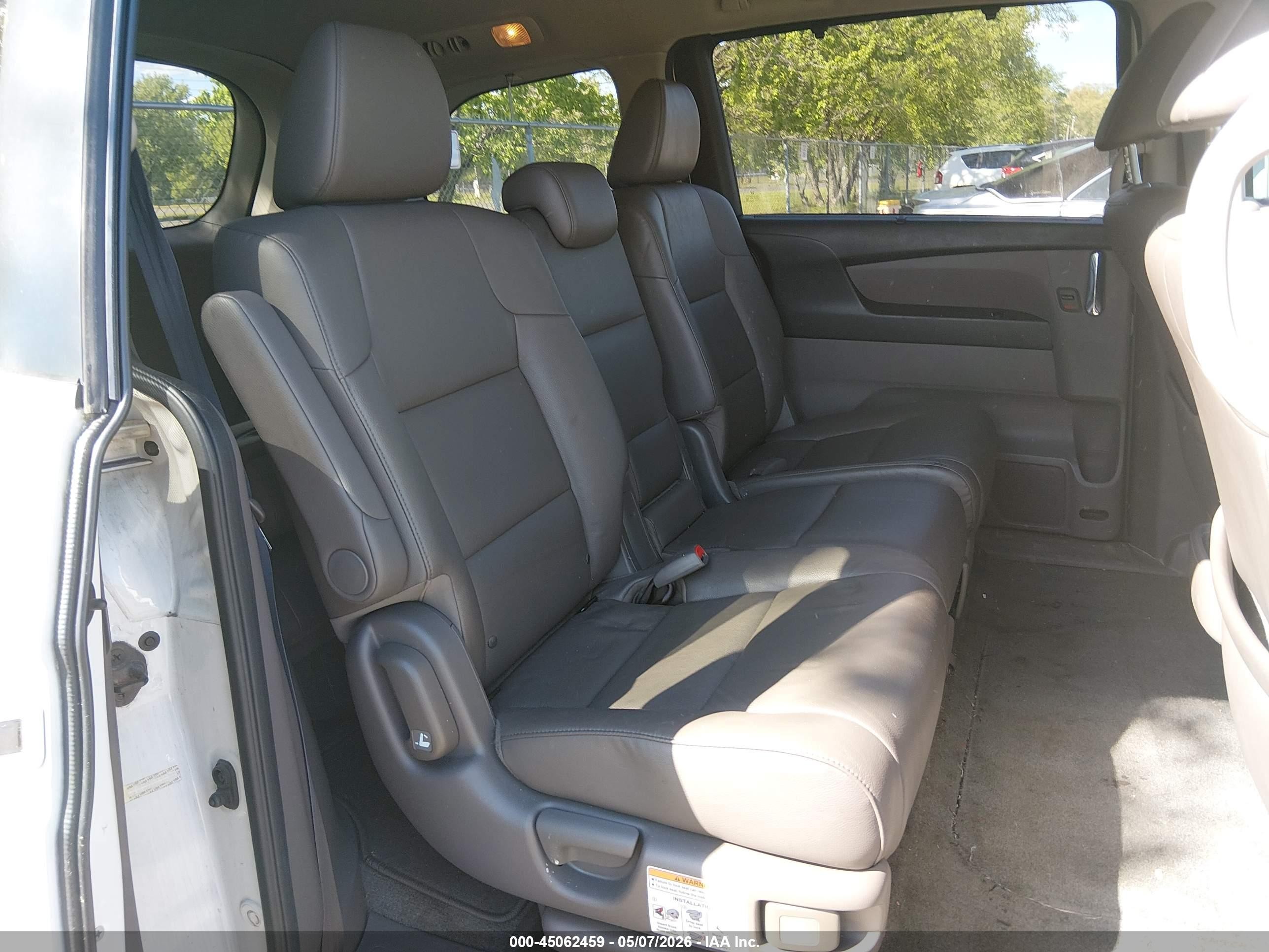 2015 Honda Odyssey Ex-l White vin: 5FNRL5H67FB124488