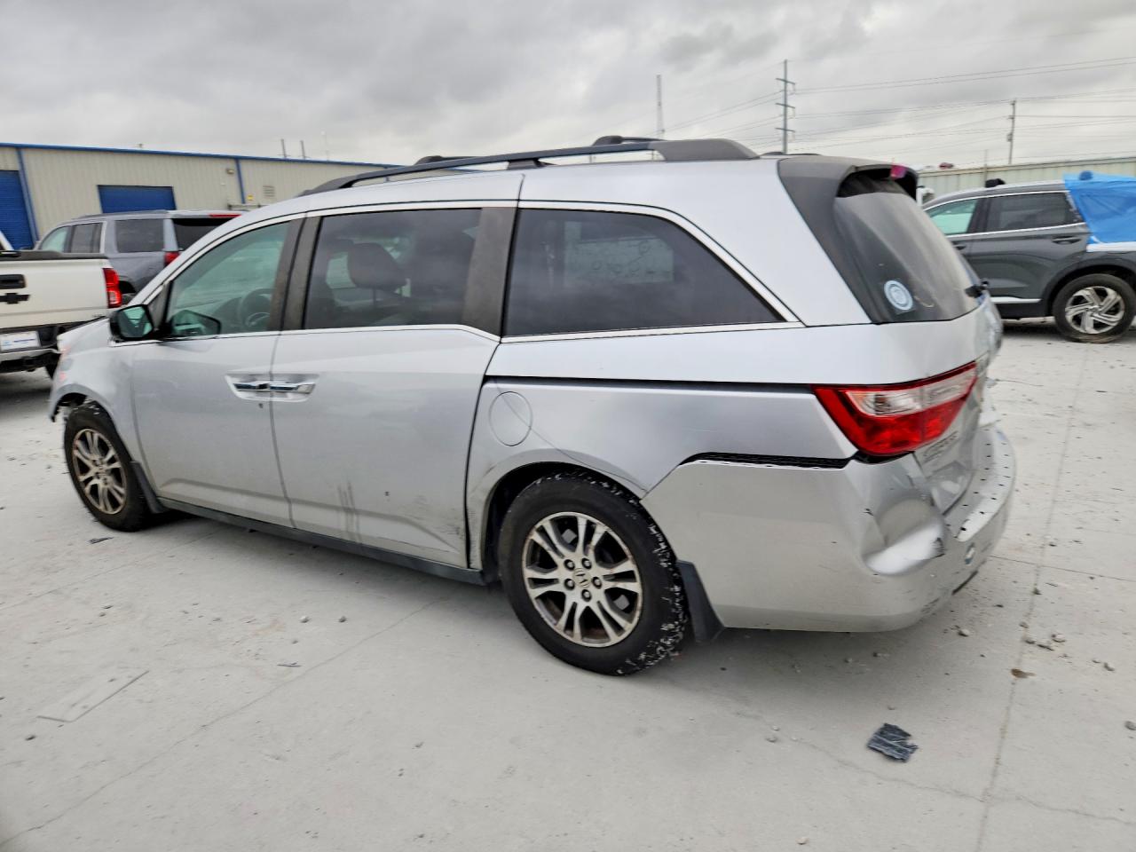 2011 Honda Odyssey Exl Silver vin: 5FNRL5H68BB001812