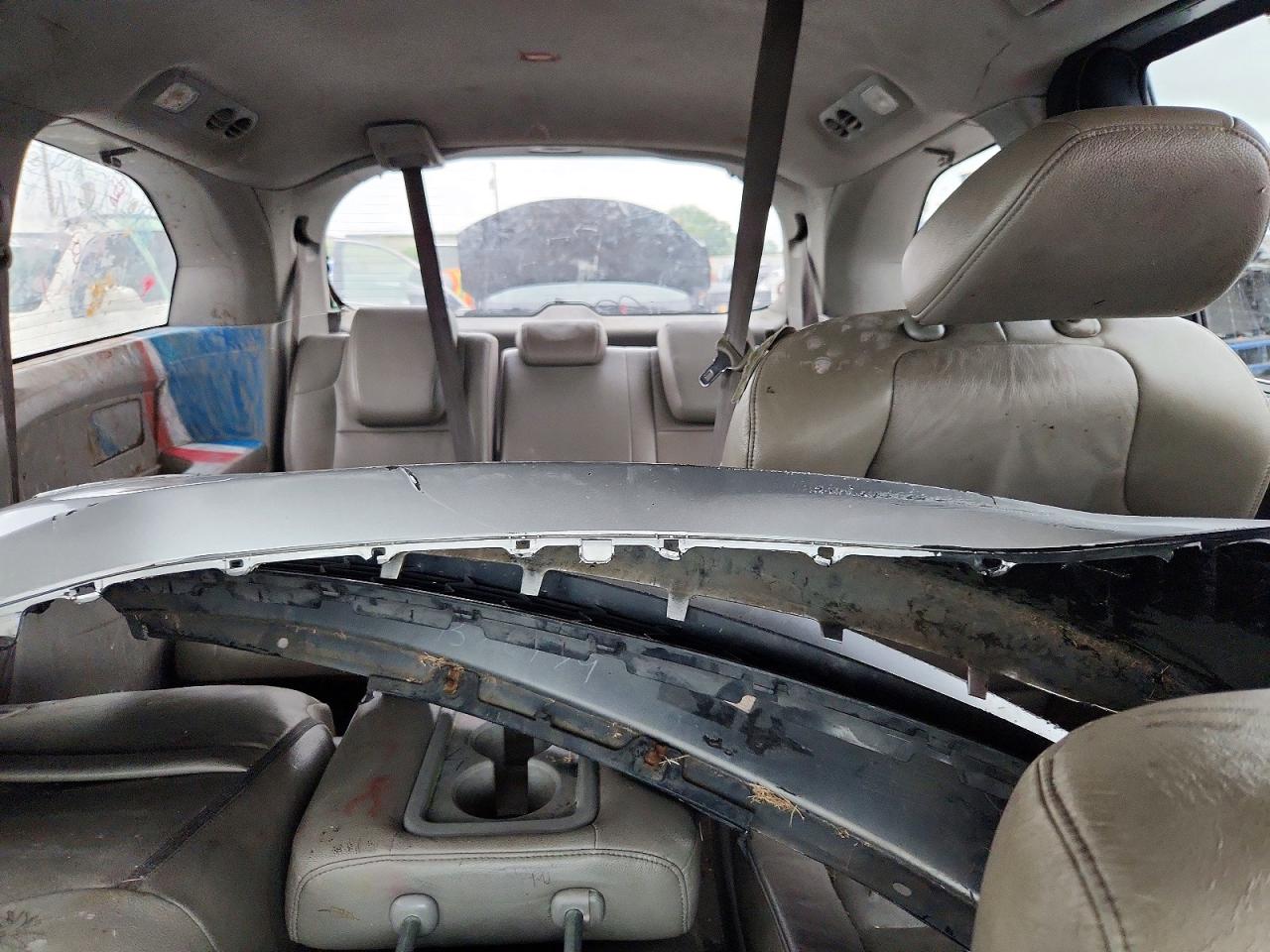 2011 Honda Odyssey Exl Silver vin: 5FNRL5H68BB001812