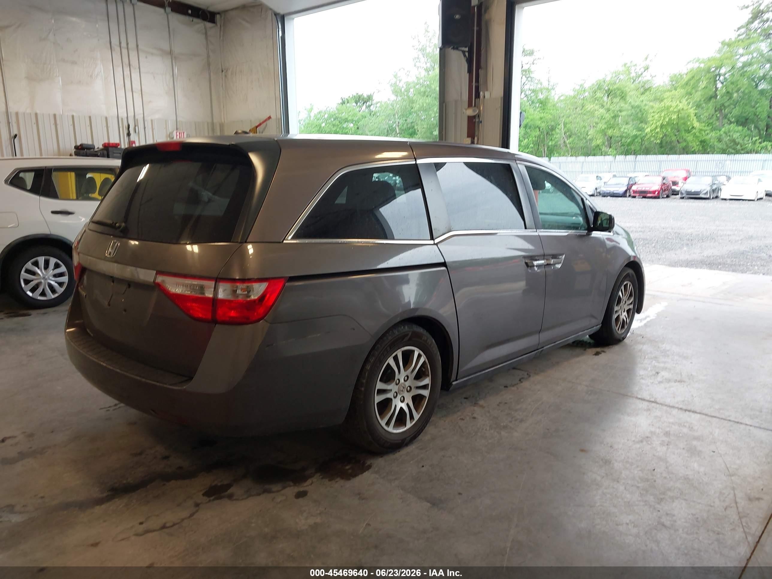 2011 Honda Odyssey Ex-l Gray vin: 5FNRL5H68BB039749