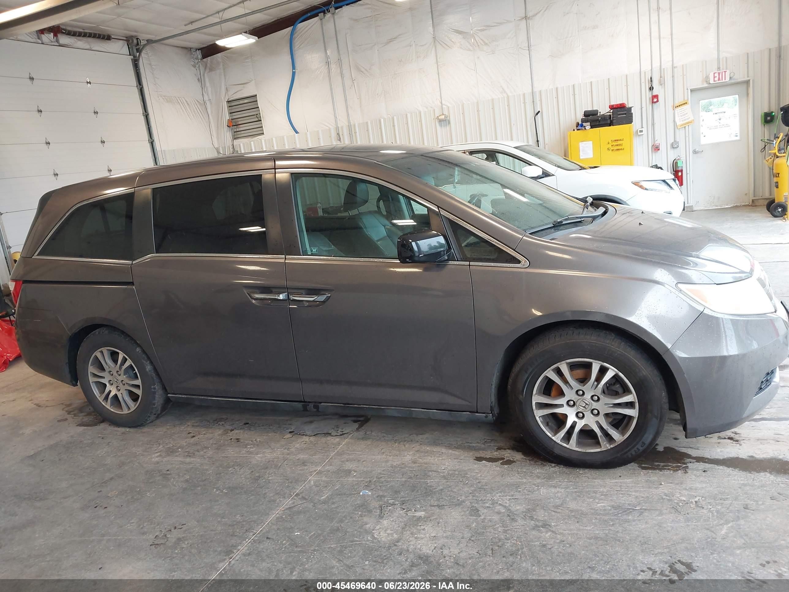 2011 Honda Odyssey Ex-l Gray vin: 5FNRL5H68BB039749