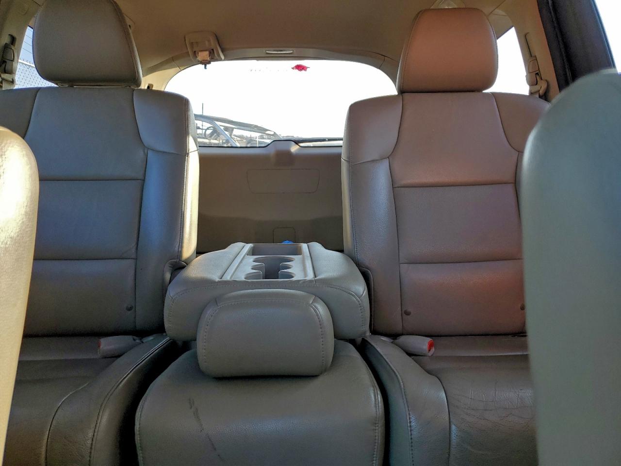 2011 Honda Odyssey Maroon vin: 5FNRL5H68BB090166