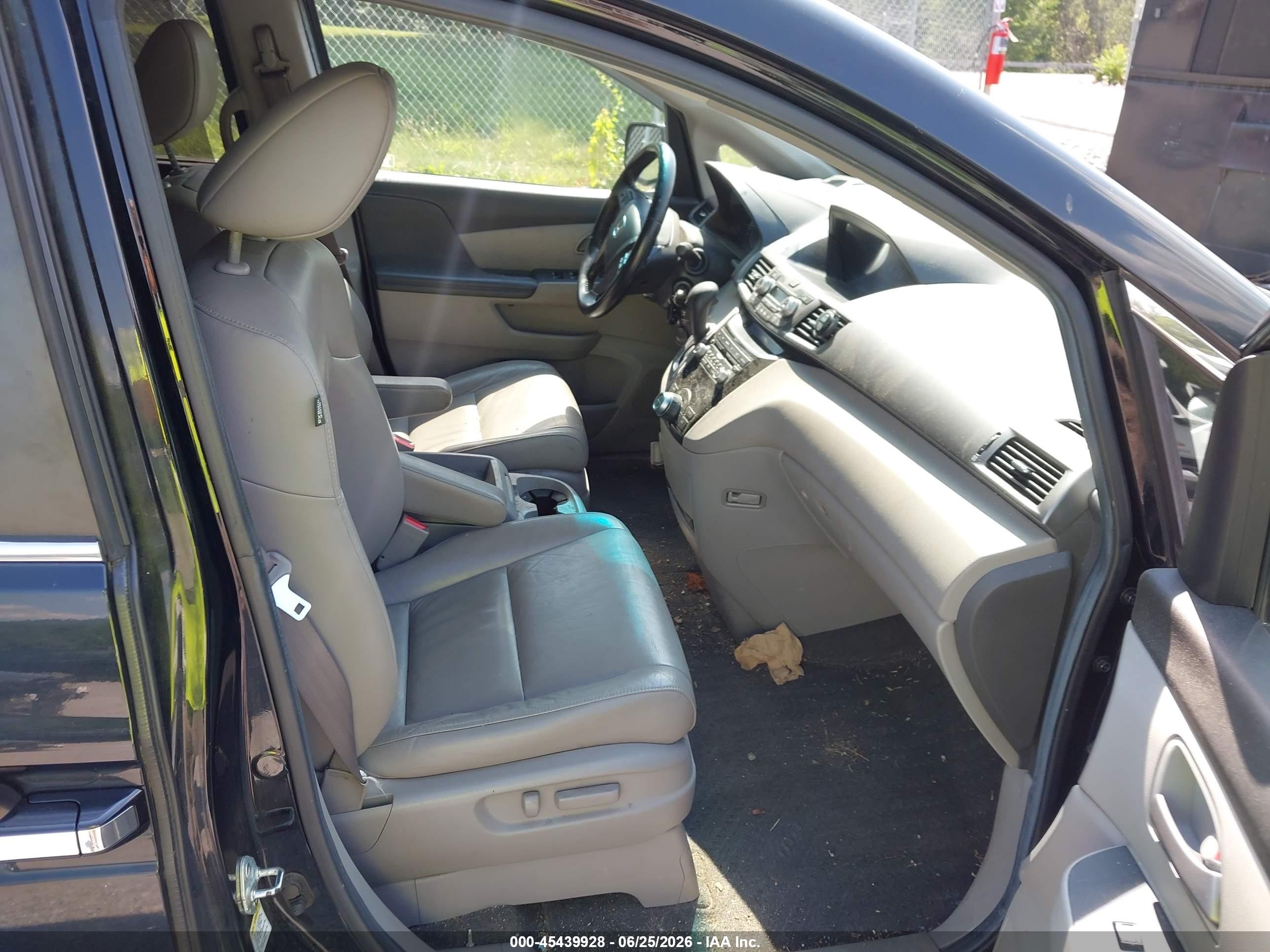 2011 Honda Odyssey Ex-l Черный vin: 5FNRL5H68BB098008