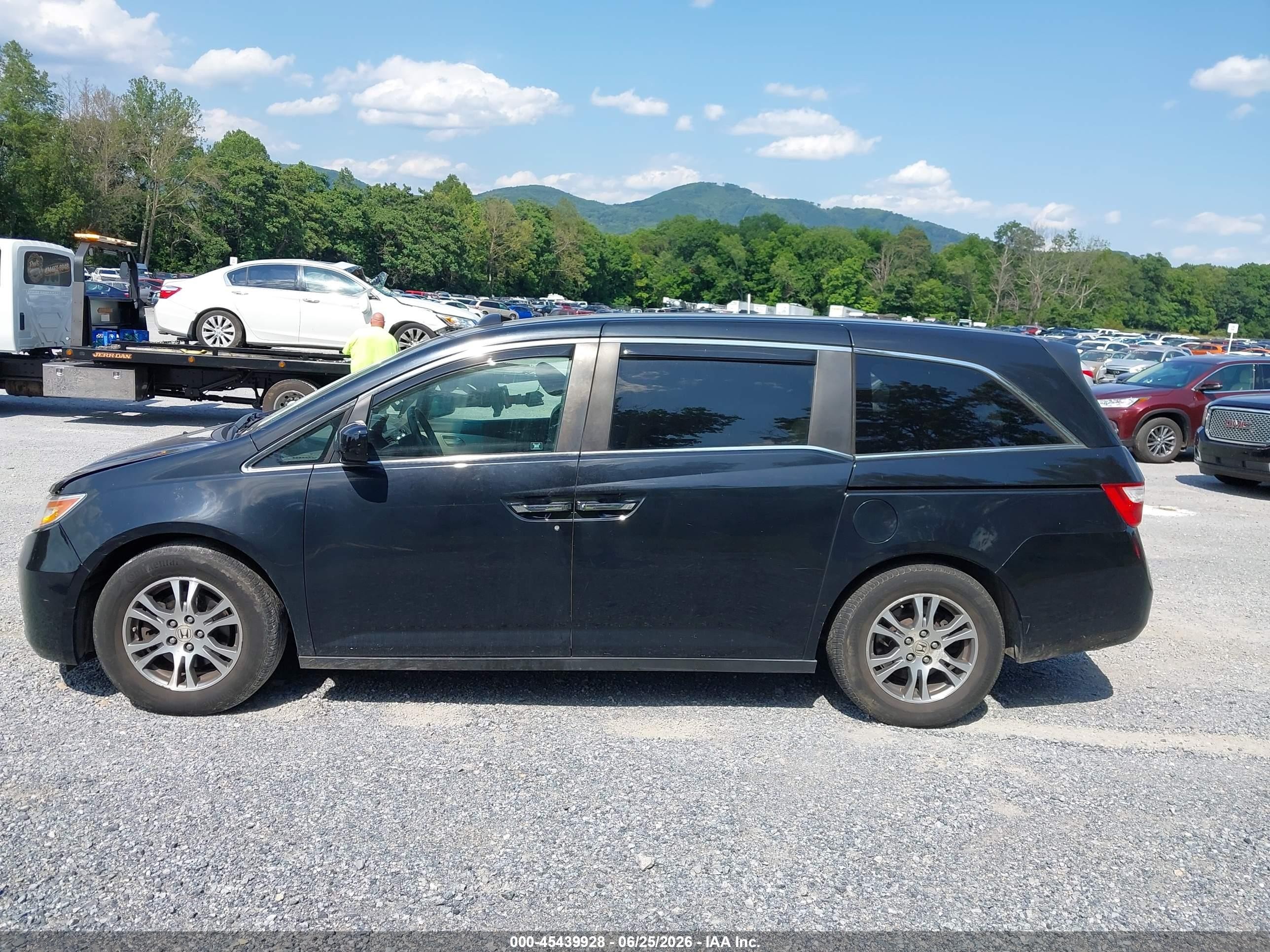 2011 Honda Odyssey Ex-l Черный vin: 5FNRL5H68BB098008