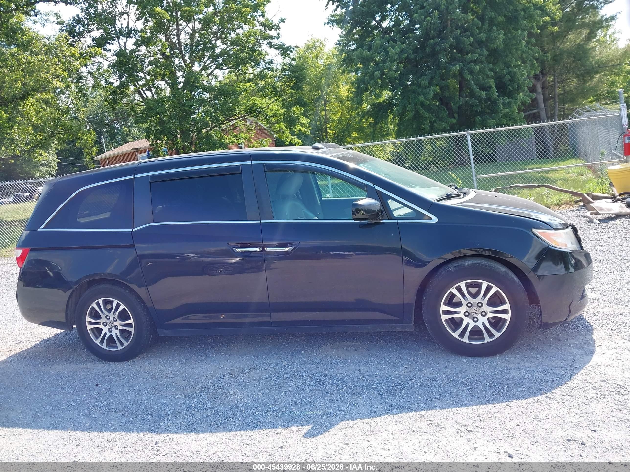 2011 Honda Odyssey Ex-l Черный vin: 5FNRL5H68BB098008