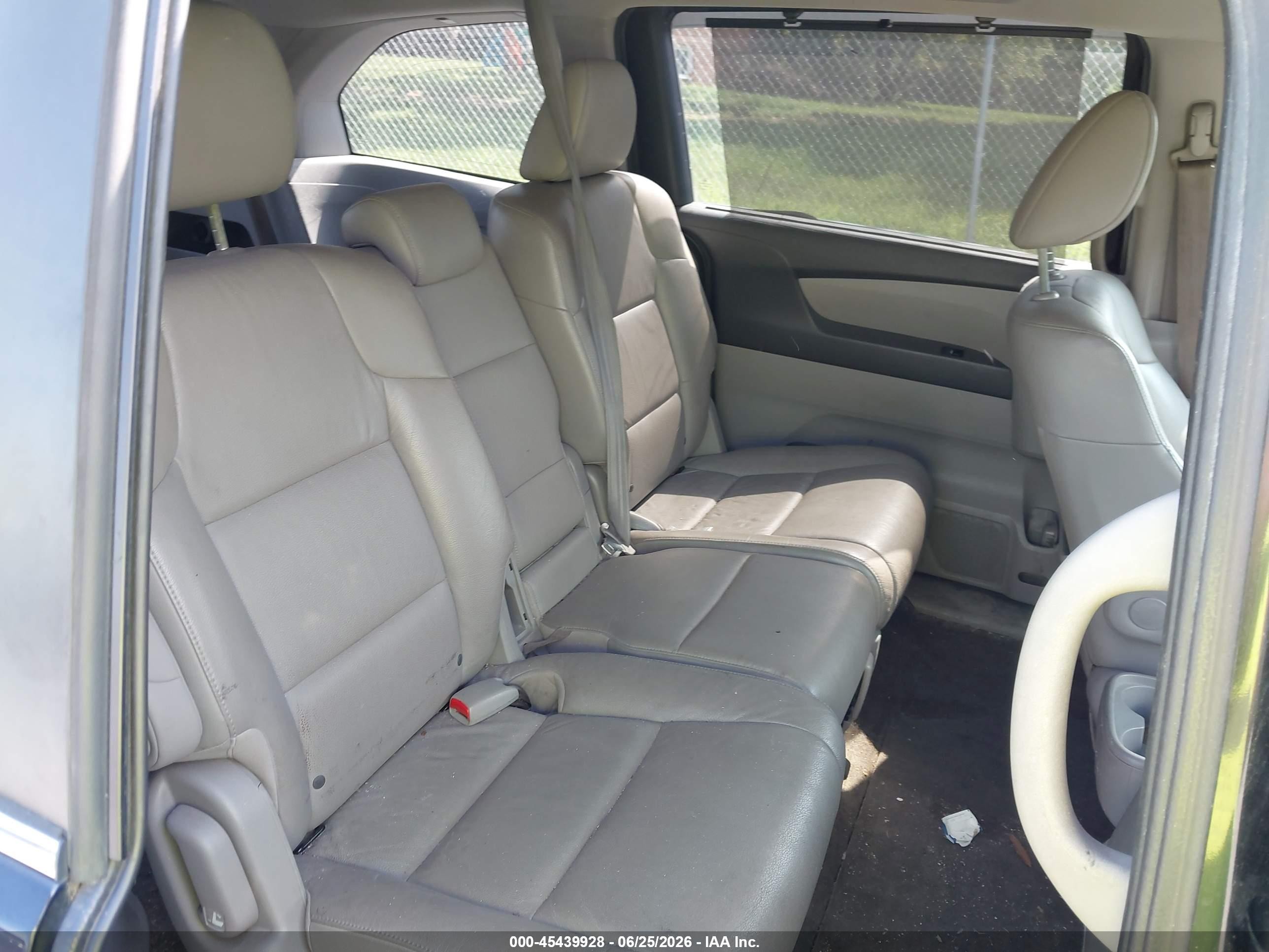 2011 Honda Odyssey Ex-l Черный vin: 5FNRL5H68BB098008