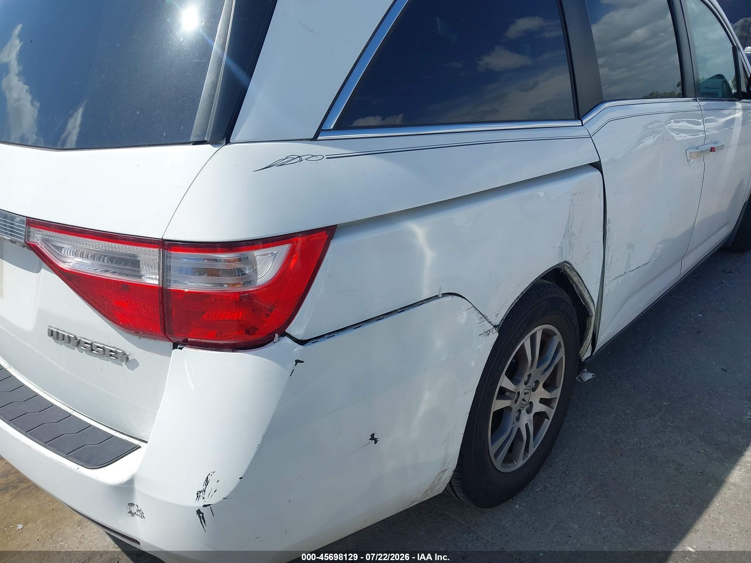 2012 Honda Odyssey Ex-l White vin: 5FNRL5H68CB030325