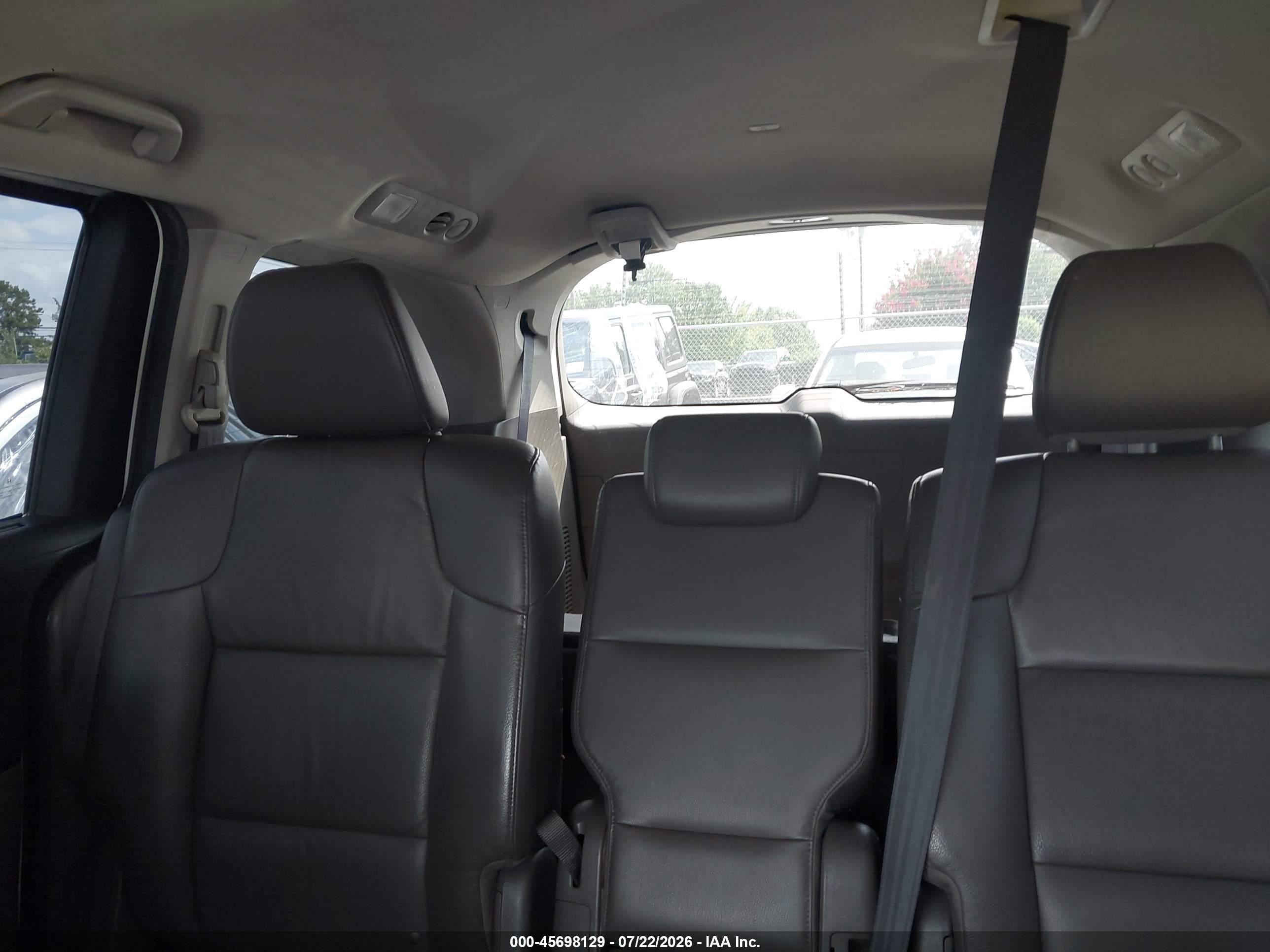 2012 Honda Odyssey Ex-l White vin: 5FNRL5H68CB030325