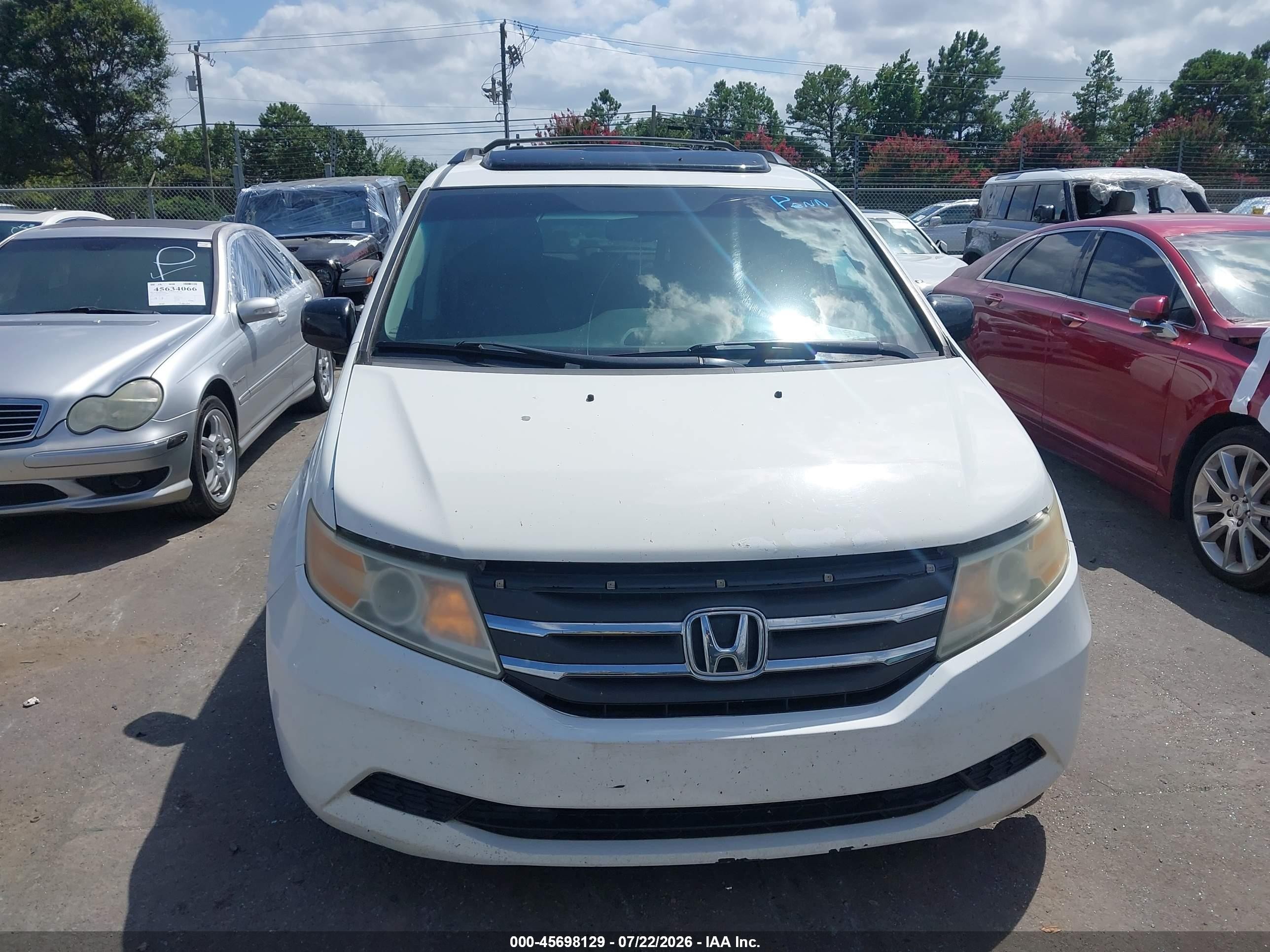 2012 Honda Odyssey Ex-l White vin: 5FNRL5H68CB030325