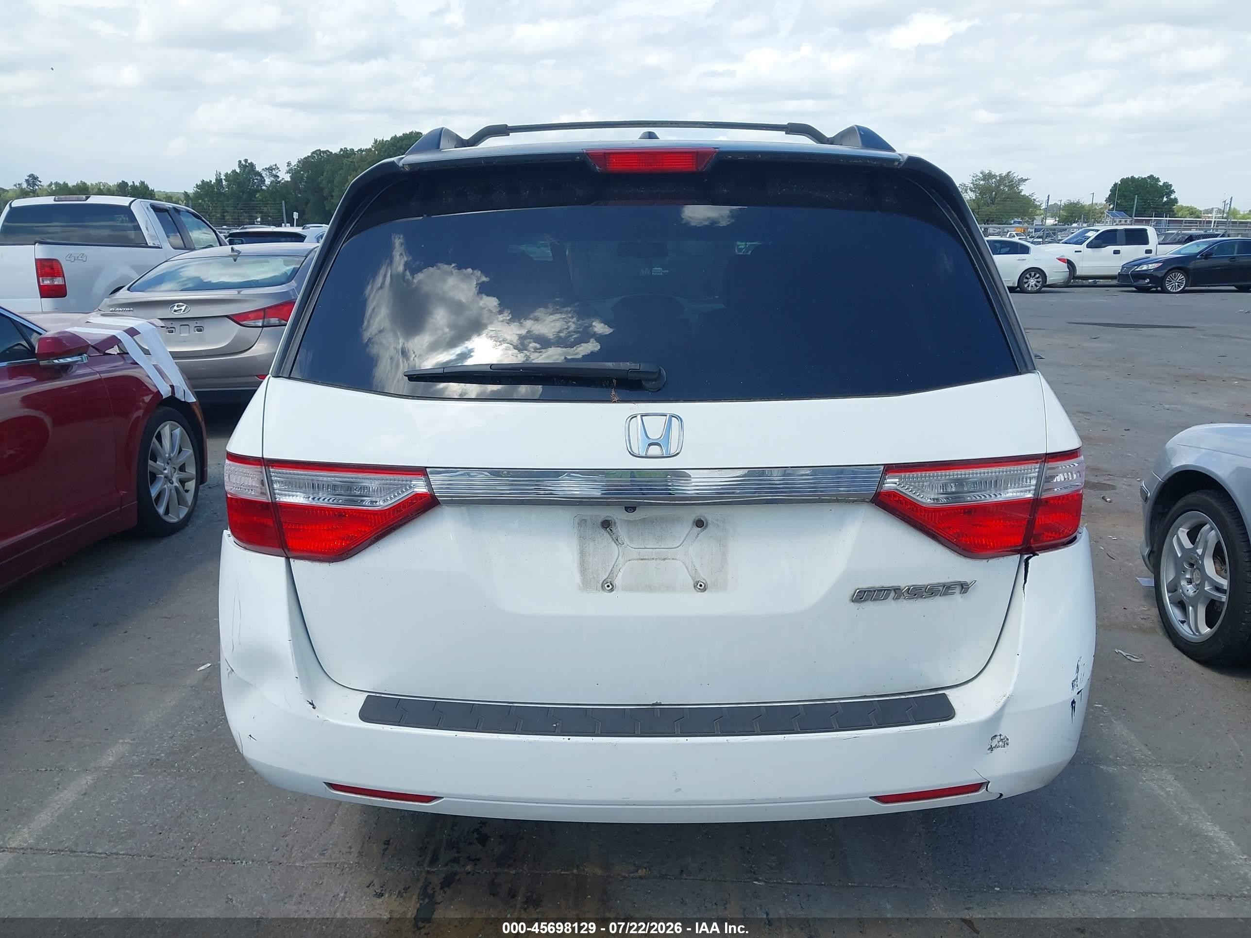 2012 Honda Odyssey Ex-l White vin: 5FNRL5H68CB030325