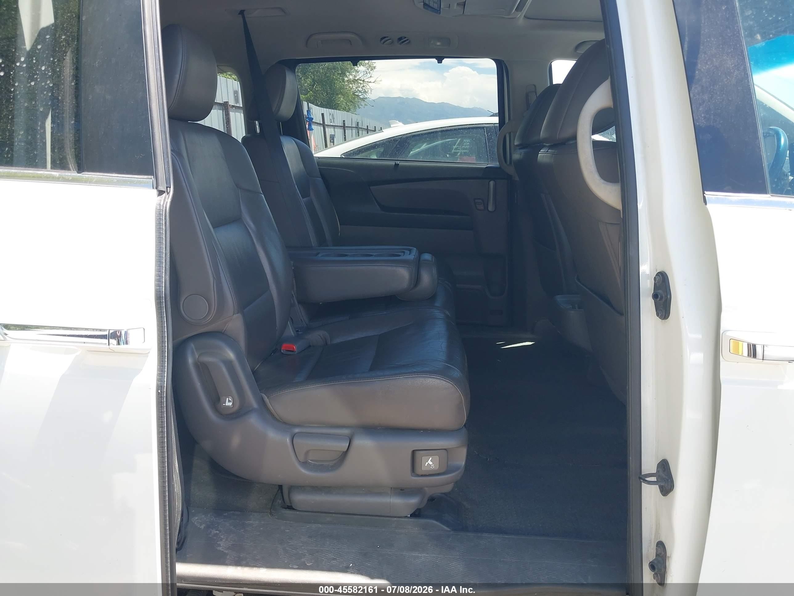 2012 Honda Odyssey Ex-l White vin: 5FNRL5H68CB072879