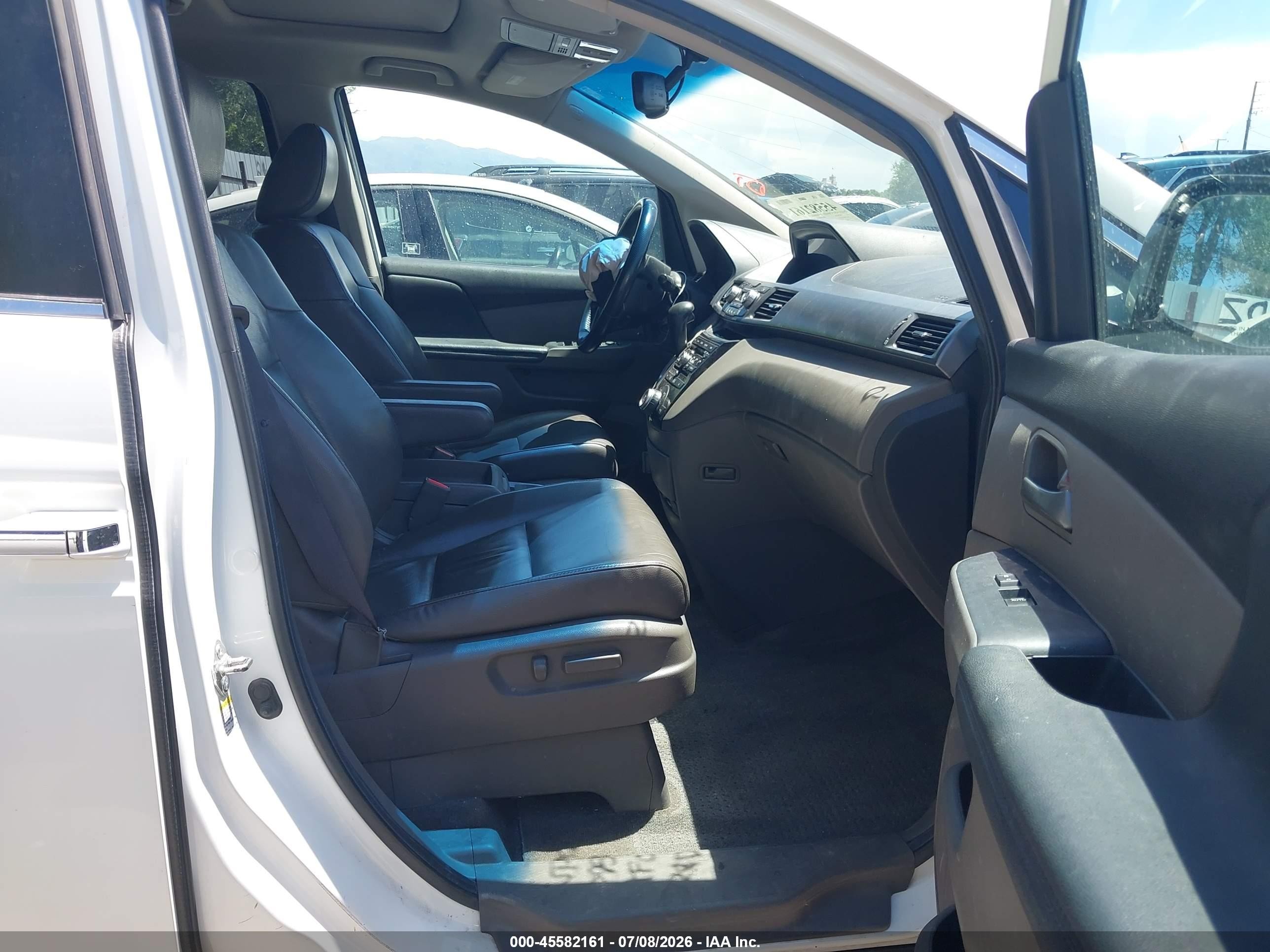 2012 Honda Odyssey Ex-l White vin: 5FNRL5H68CB072879