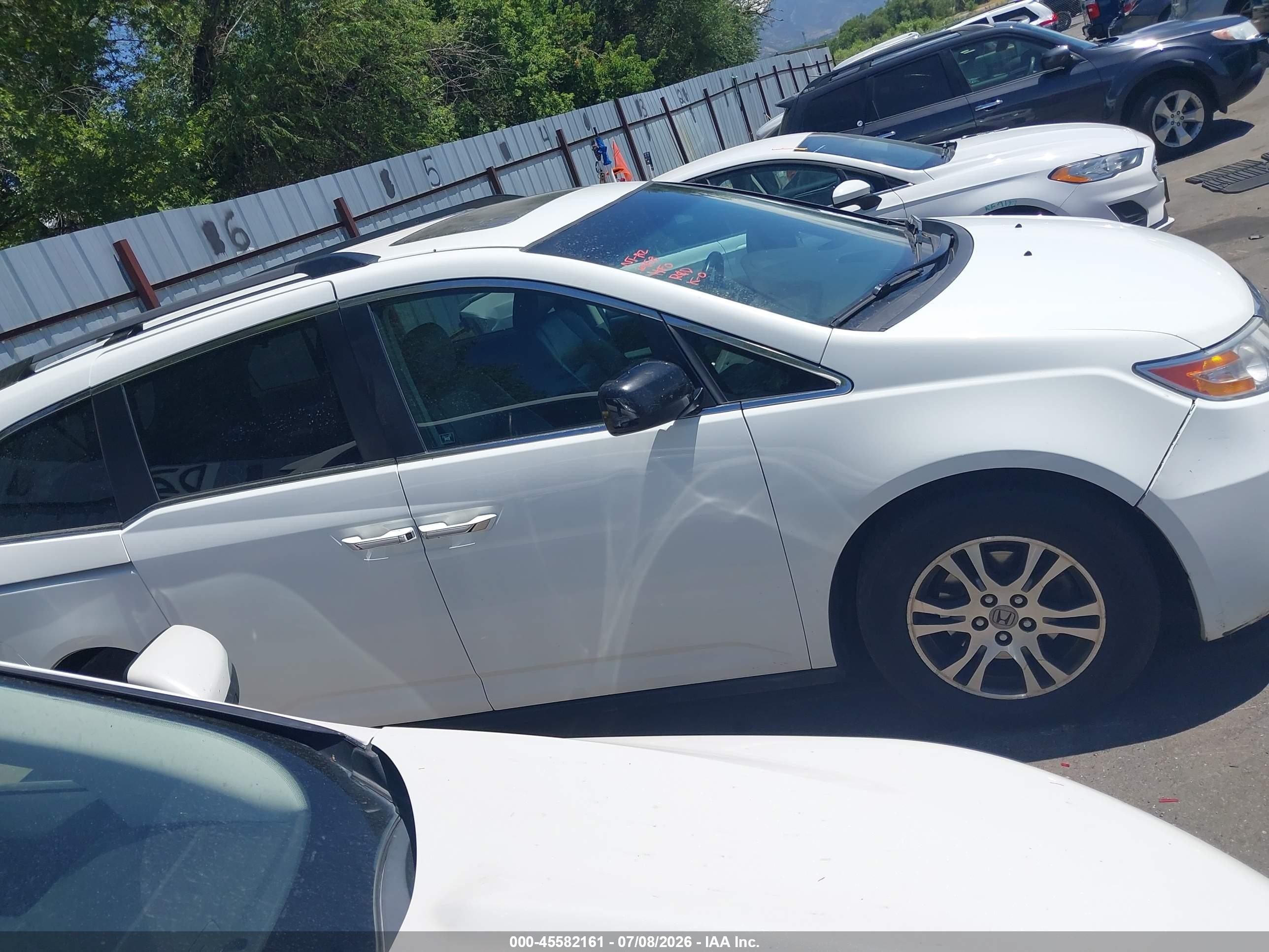 2012 Honda Odyssey Ex-l White vin: 5FNRL5H68CB072879