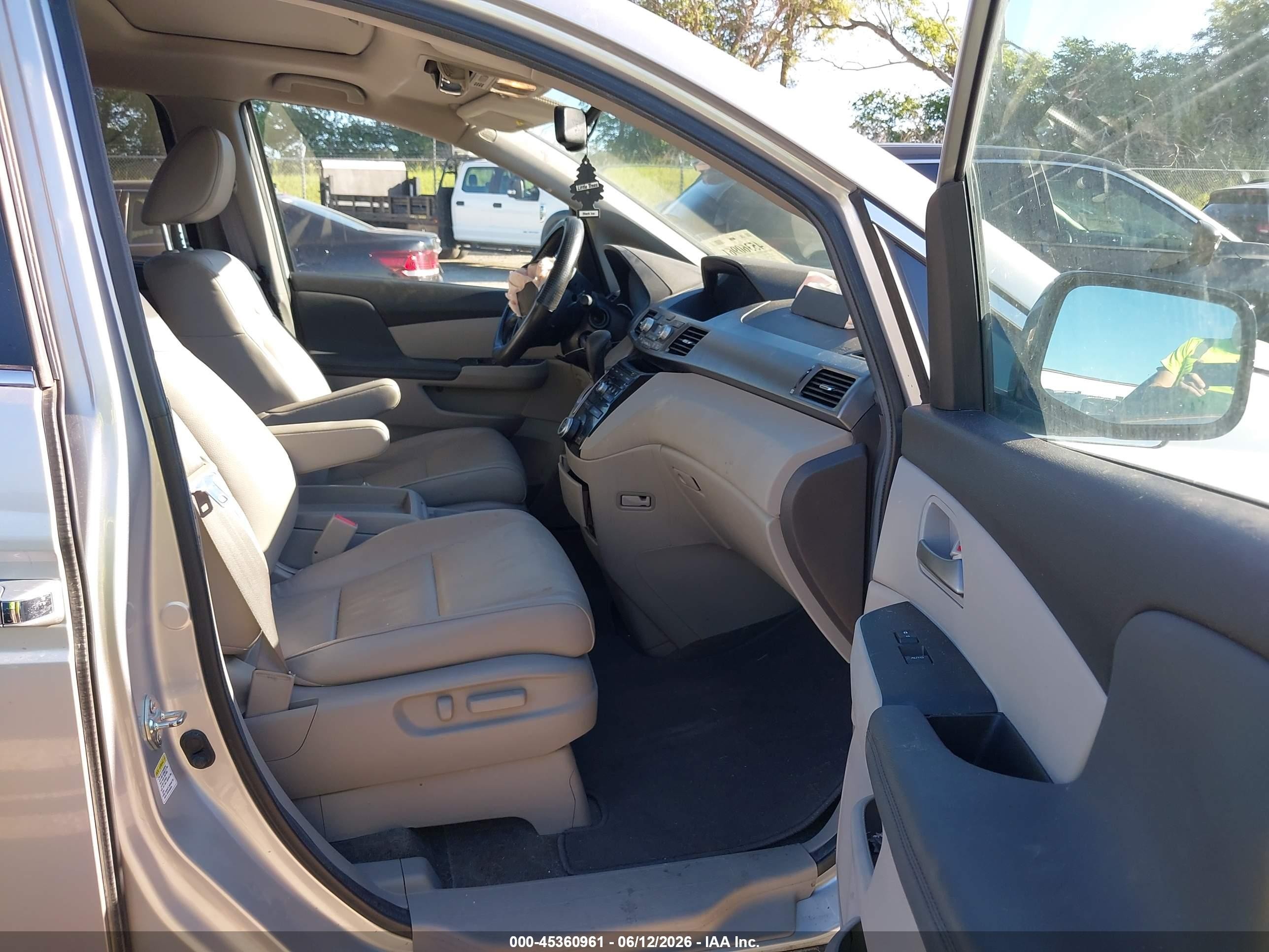 2013 Honda Odyssey Ex-l Silver vin: 5FNRL5H68DB018726