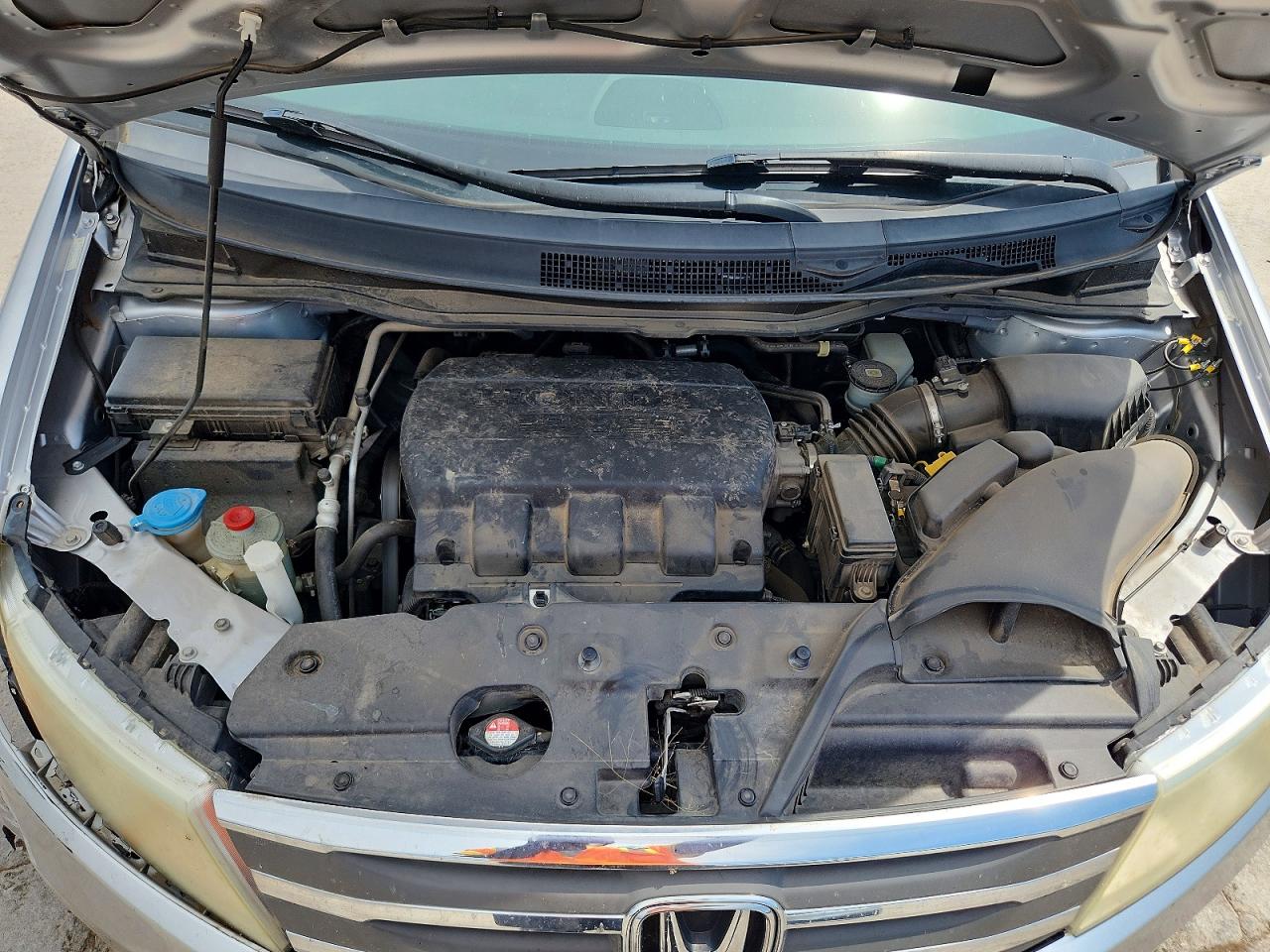 2013 Honda Odyssey Silver vin: 5FNRL5H68DB023957