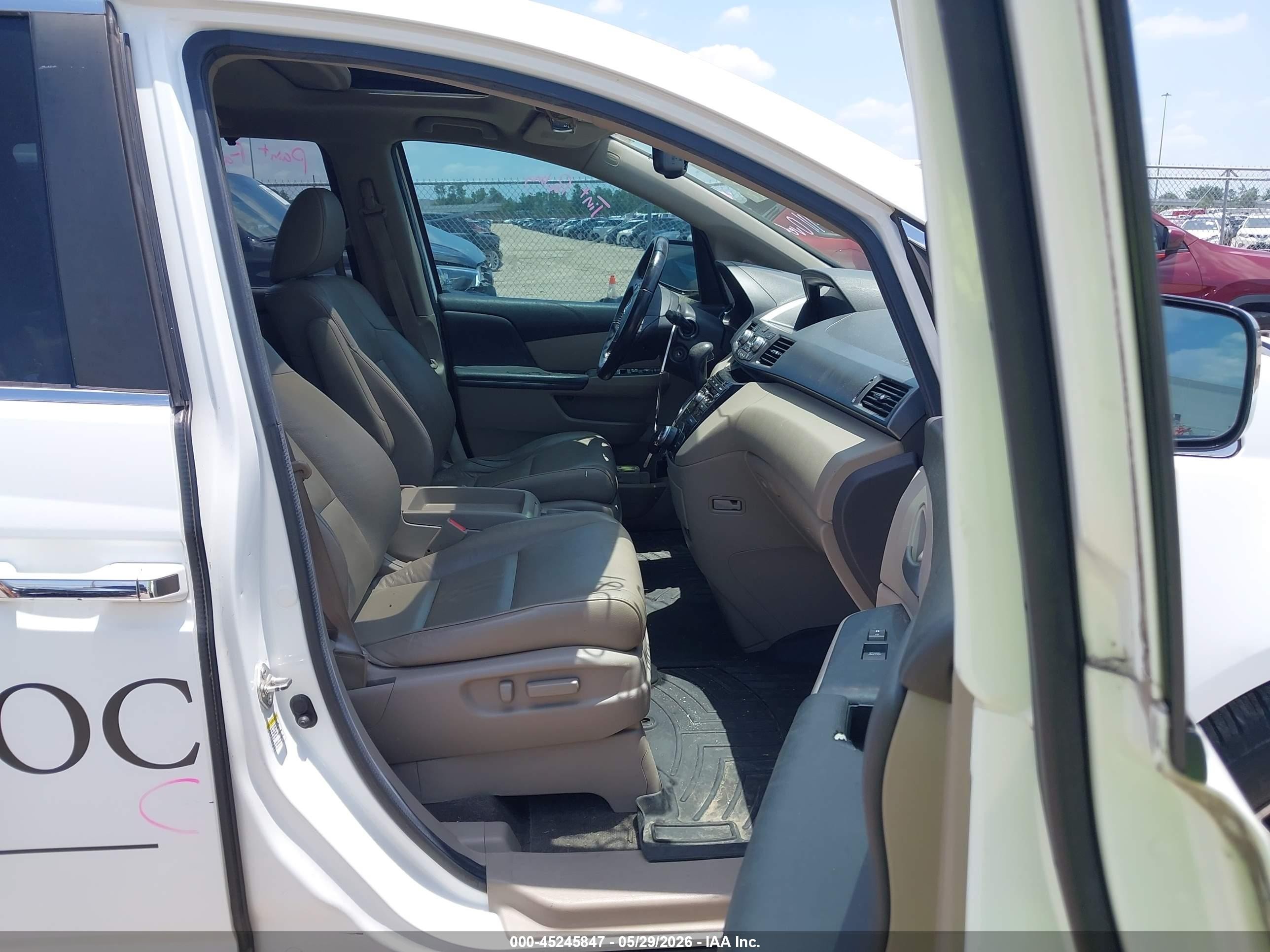 2013 Honda Odyssey Ex-l White vin: 5FNRL5H68DB044906