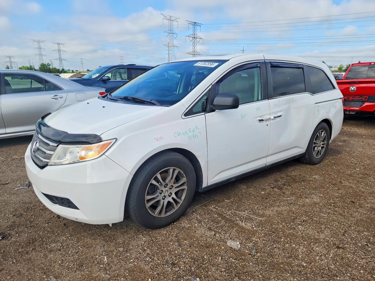 2013 Honda Odyssey Exl Белый vin: 5FNRL5H68DB053640